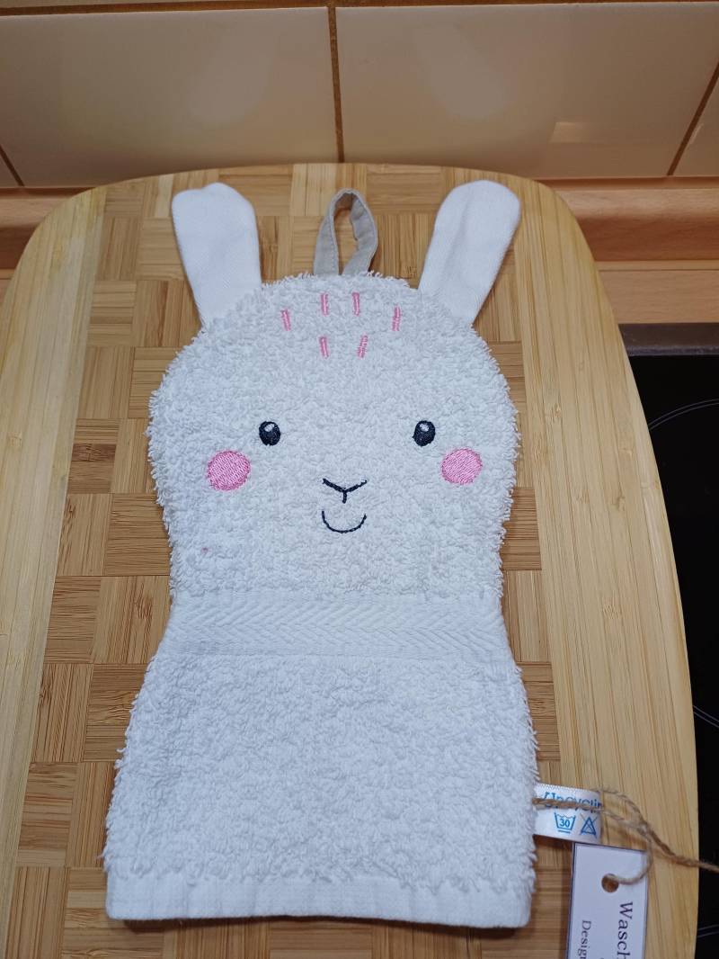 Tier-Waschlappen Hase Weiß - Upcycling Unikat Handarbeit #681 von Etsy - UpcyclingbyPaMue