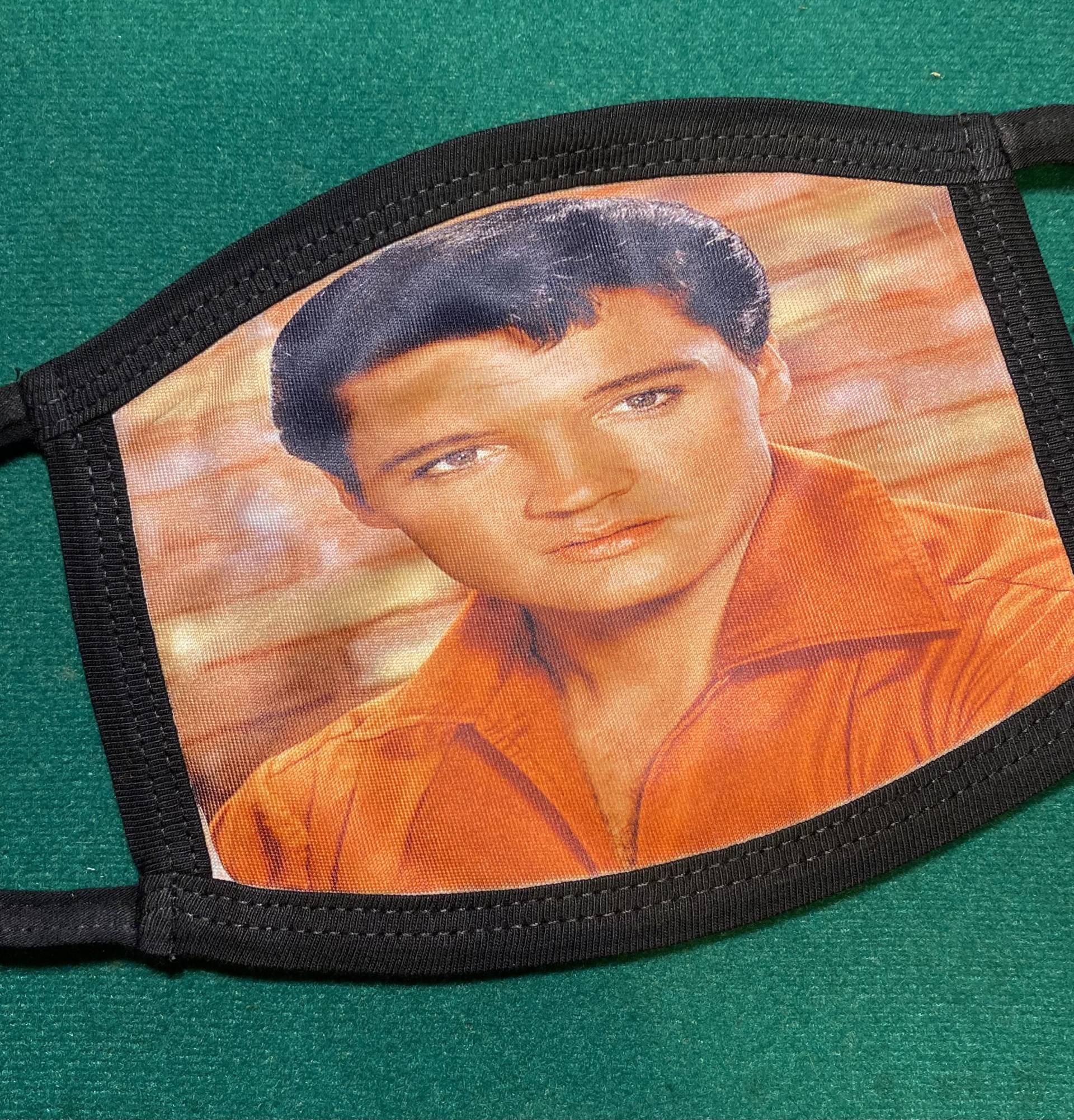 Rock & Roll Elvis Presley Orange Shirt Gesichtsmaske Wiederverwendbar Waschbar Doppellagig Rock & Roll Elvis Presley Orange Shirt Gesichtsmaske Wiederverwendbar Waschbar Doppellagig von Etsy - UptownCustomMask