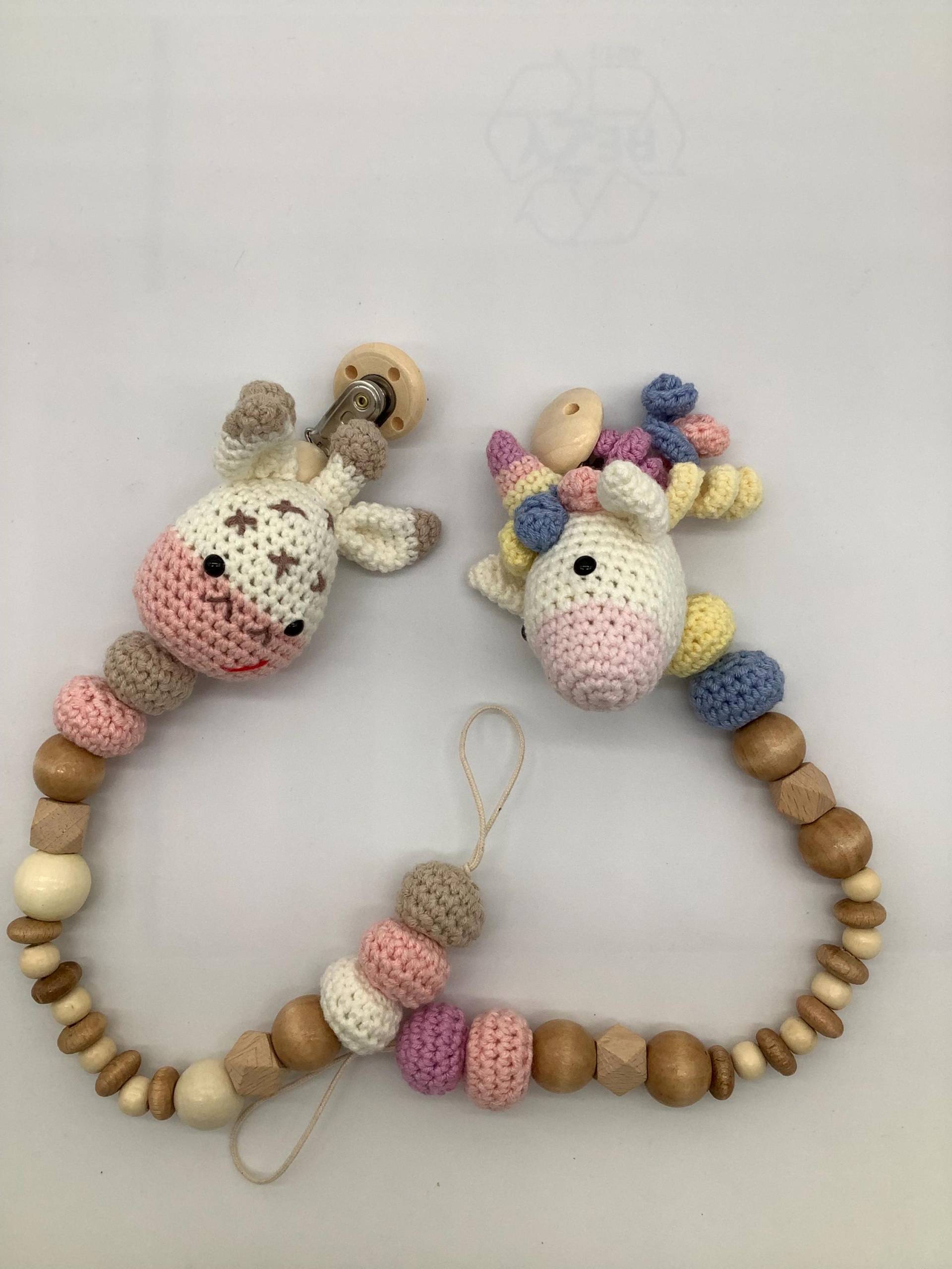 2Er Set Handgemachte Schnullerhalter - Häkel Tiermotiv Holzperlen Baby Geschenk 2Er Set Handgemachte Schnullerhalter - Häkel Tiermotiv Holzperlen Baby Geschenk von Etsy - VELOSSAHandmade