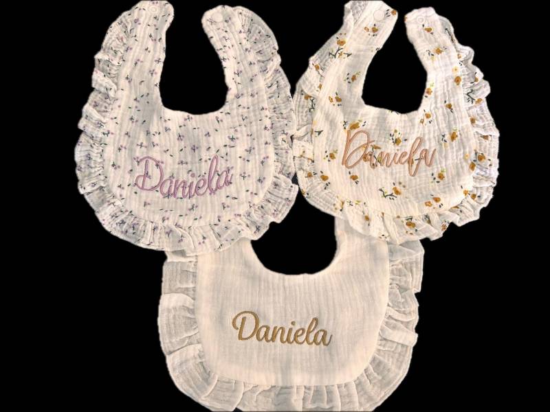 Personalisierte Musselin Baby Lätzchen | 100% Baumwolle von Etsy - VaiwaDesign