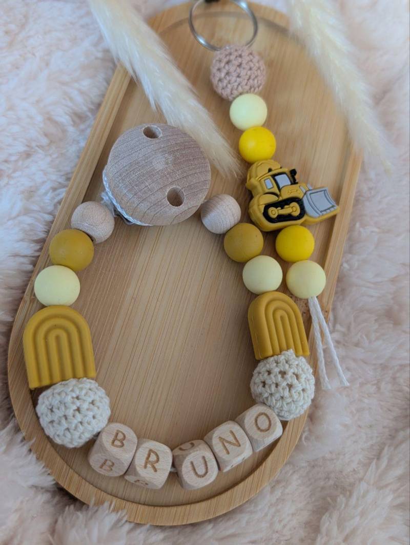 Schnullerkette & Anhänger Bruno - Baustellen-Set Mit Bagger-Motiv von Etsy - VanessasBabyzauberDE