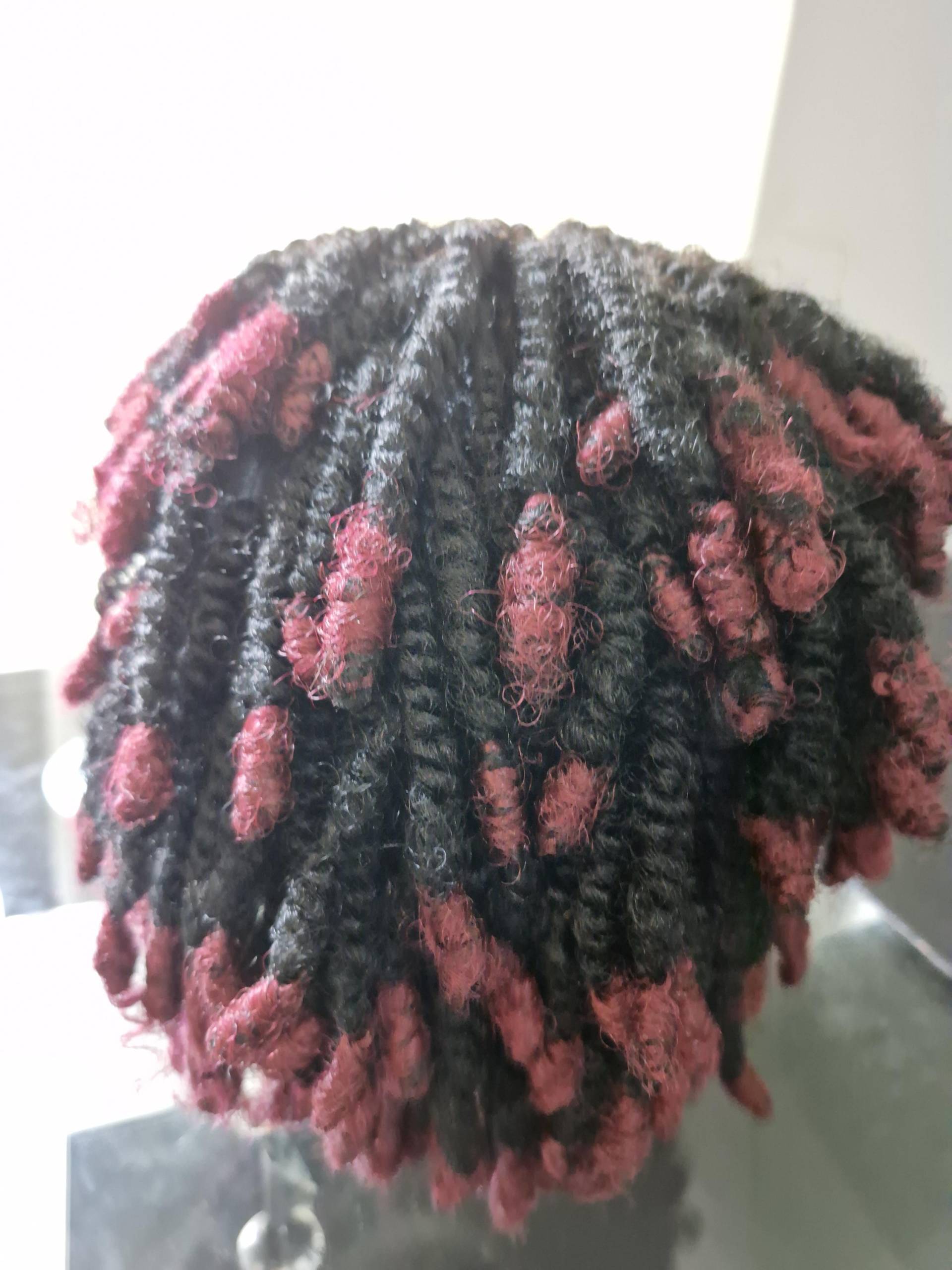 Kurze Geflochtene Perücke von Etsy - VeeveeWigs