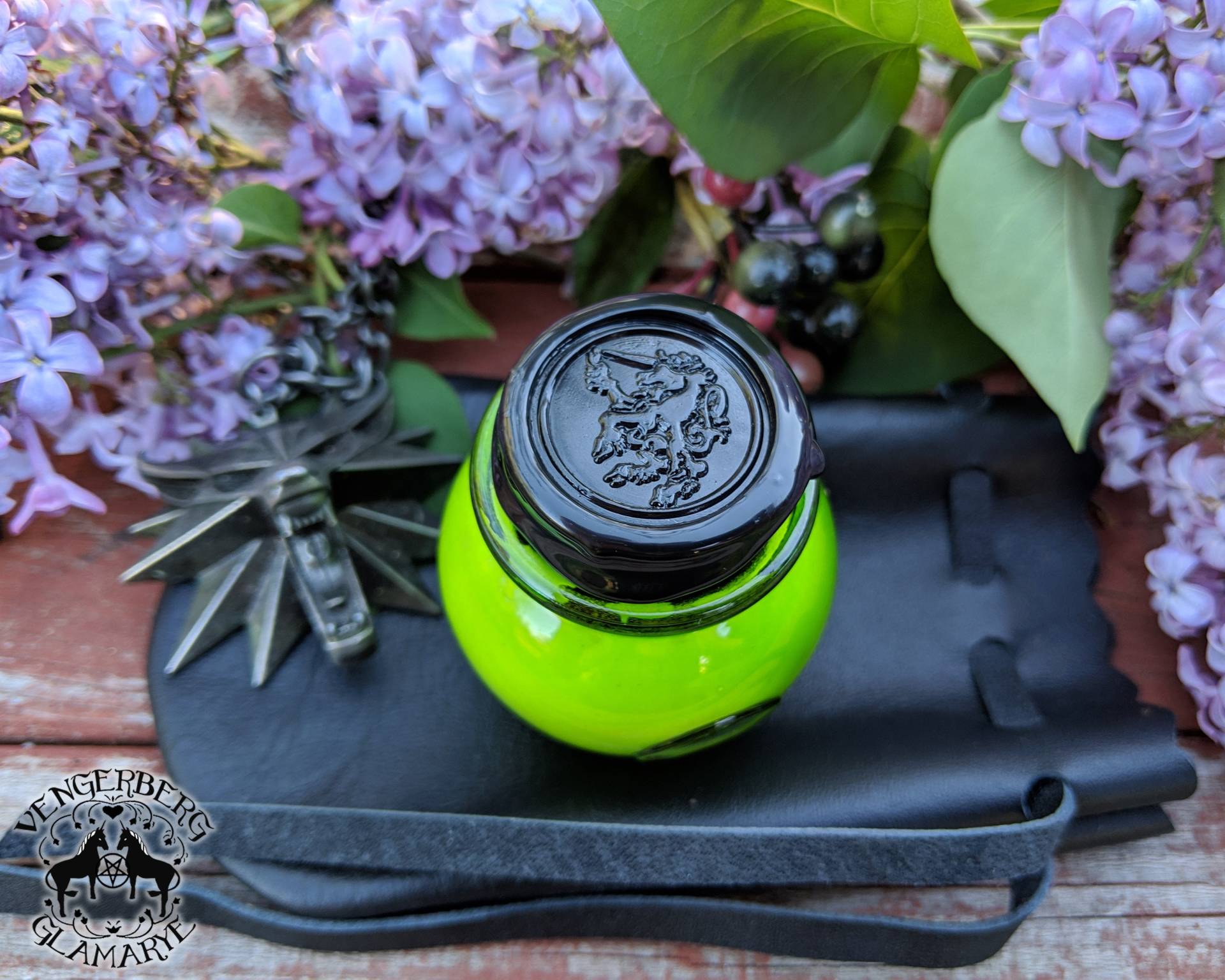 Yennefer Von Vengerberg's Lilac & Gooseberry Glamarye, The Witcher, Inspiriert Parfüm, Creme Cosplay, Wiedźmin, Geschenk von Etsy - VengerbergGlamarye