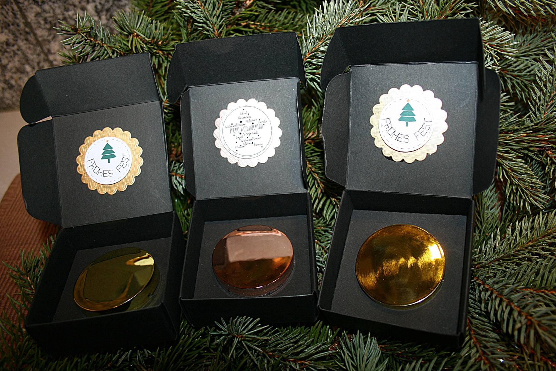 Taschenspiegel, Spiegeldose, Lippenbalsam Spiegel, Lippenpflege, Weihnachten, Wichtelgeschenk, Freundin, Überraschung, Geschenk, Kleinigkeit Taschenspiegel, Spiegeldose, Lippenbalsam Spiegel, Lippenpflege, Weihnachten, Wichtelgeschenk, Freundin, Überraschung, Geschenk, Kleinigkeit von Etsy - VerpackungsART