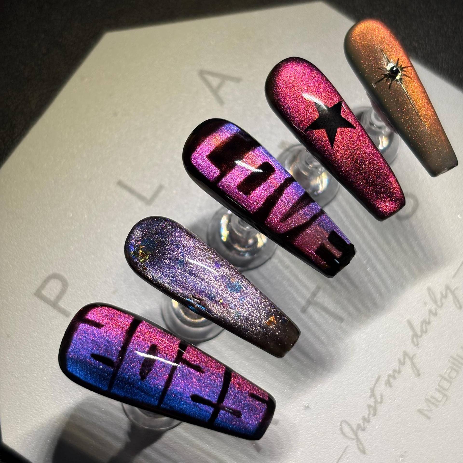 Y2K Press On Nails - Handgefertigt Pink, Schwarz, Cat Eye Wiederverwendbar | Hm003 Y2K Press On Nails - Handgefertigt Pink, Schwarz, Cat Eye Wiederverwendbar | Hm003 von Etsy - ViciNails