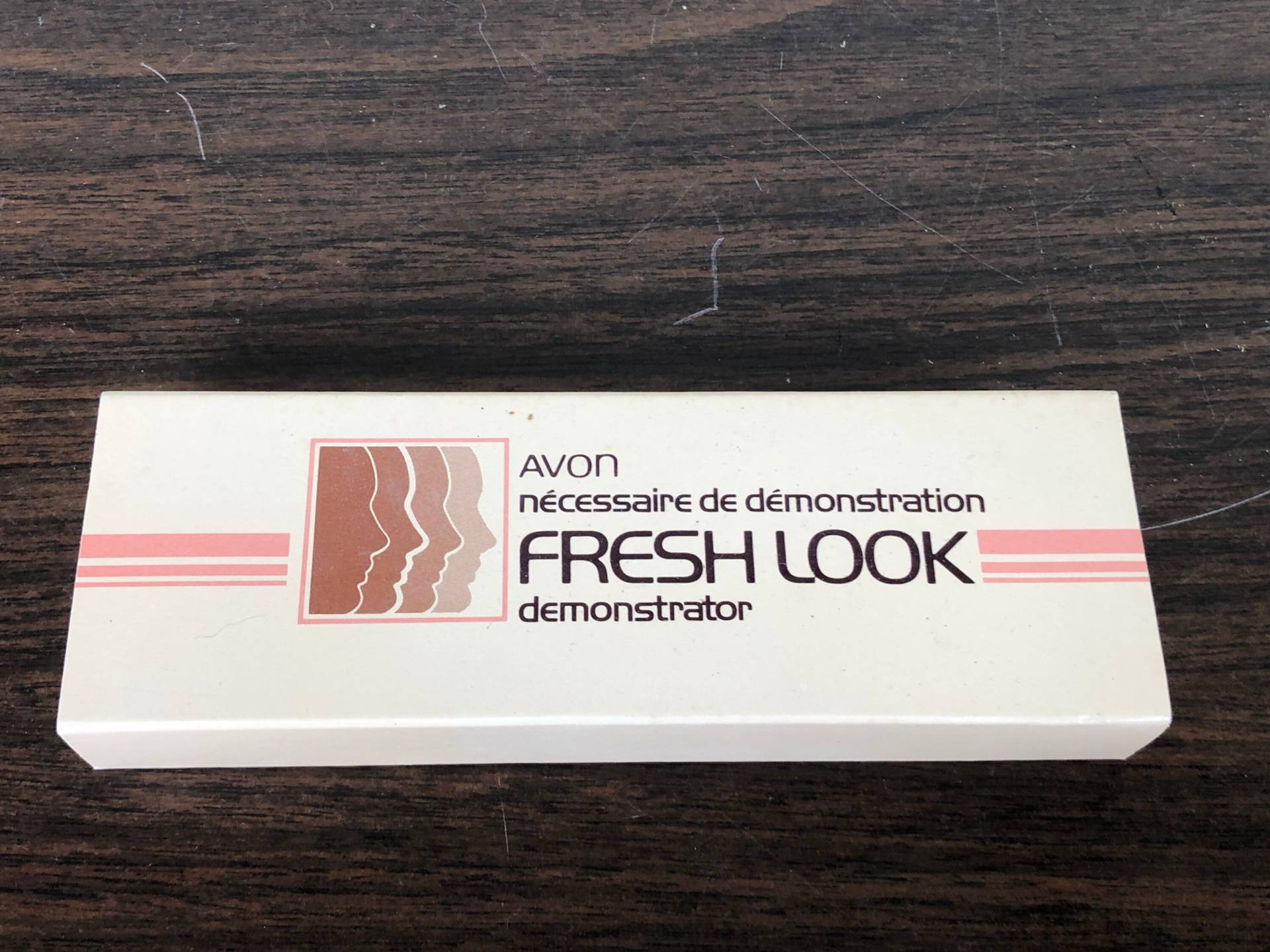 Avon Fresh Look Liquid Schminkset | Halb Voll von Etsy - VickysVintageVenue