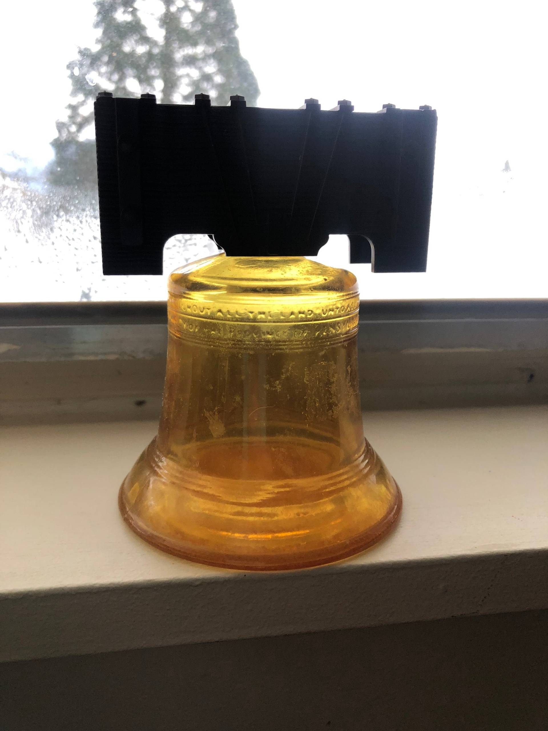 Vintage Avon Liberty Bell Flasche Oland von Etsy - VickysVintageVenue