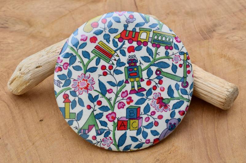 Spiegel Im Liberty Toy Garden von Etsy - VictoireetPaul