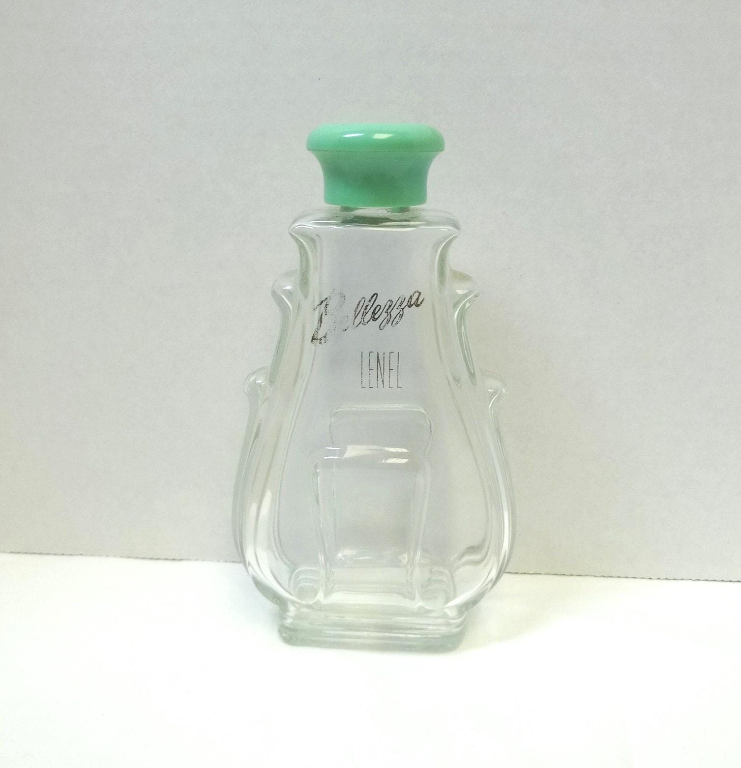 1960Er Jahre Bellezza Lenel Parfümflasche Mit Aqua Monogramm Cap, 5, 75 Zoll Hoch, Kein Inhalt, Schöne Große Waschtischdekoration 1960Er Jahre Bellezza Lenel Parfümflasche Mit Aqua Monogramm Cap, 5, 75 Zoll Hoch, Kein Inhalt, Schöne Große Waschtischdekoration von Etsy - VictorianWardrobe