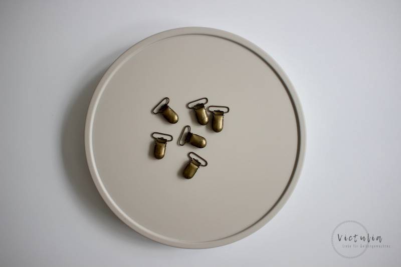 Clip in Vintage Bronze Für Schnullerketten, Anhänger, Hosenträger Clip in Vintage Bronze Für Schnullerketten, Anhänger, Hosenträger von Etsy - Victulia