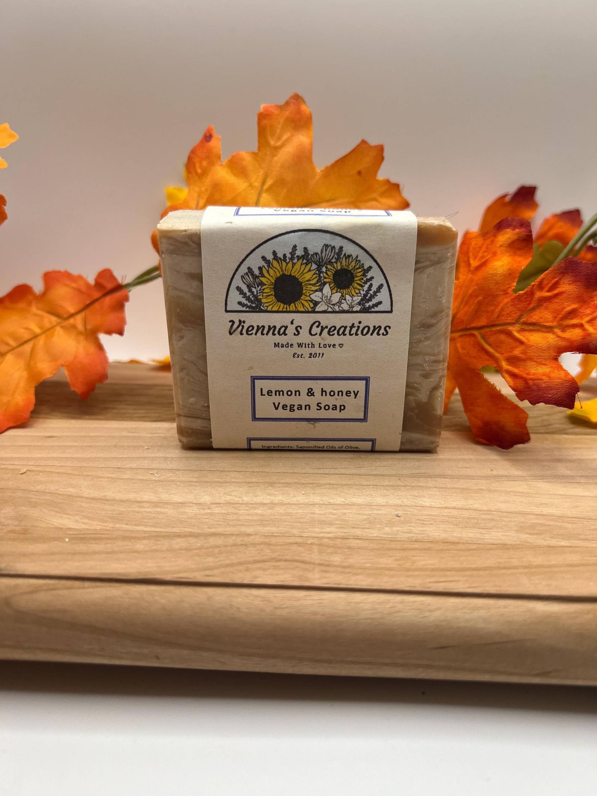 Zitrone & Honig Vegane Seife Zitrone & Honig Vegane Seife von Etsy - ViennasCreationsUSA