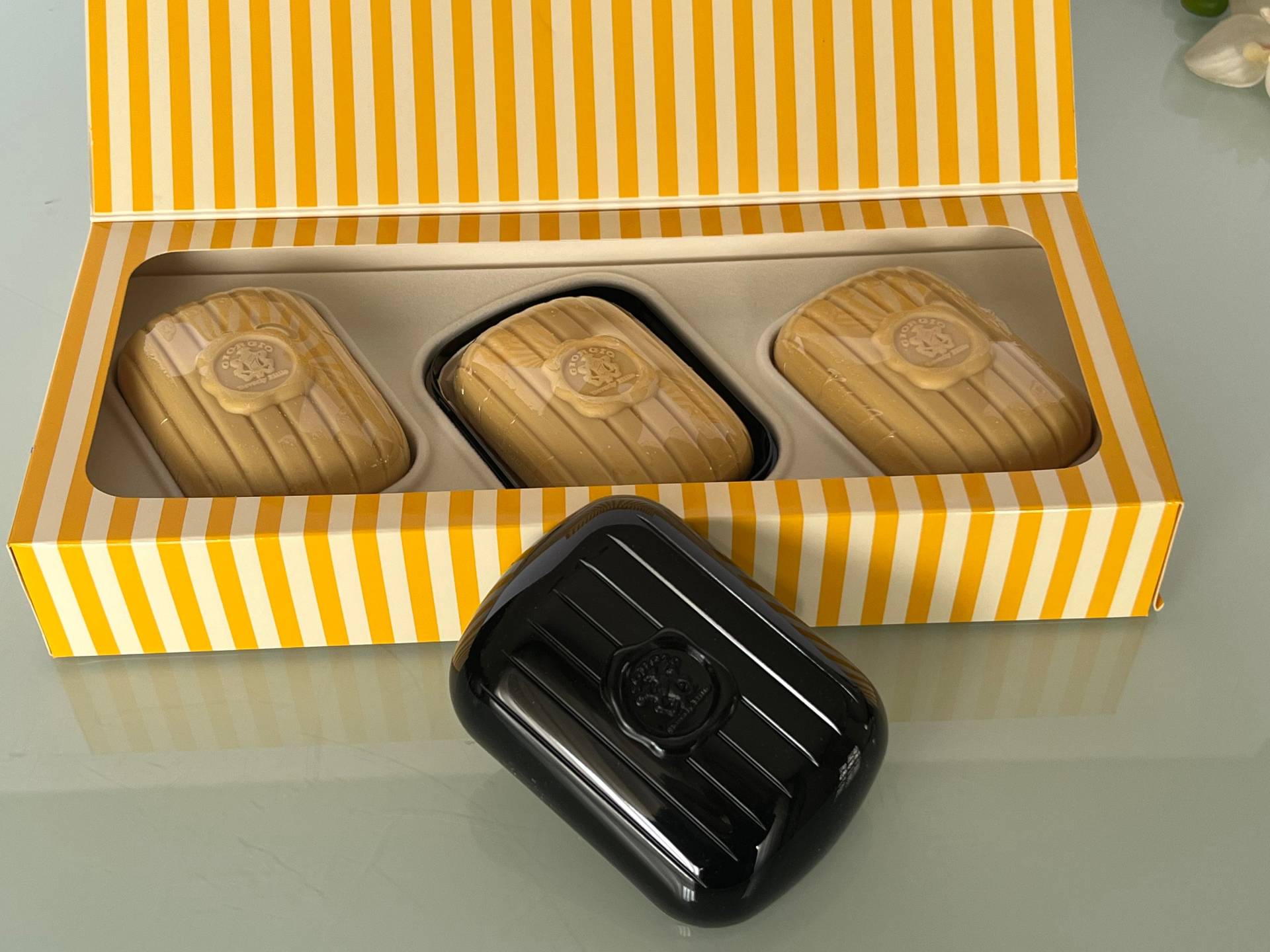 Giorgio Beverly Hills Für Herren Parfum Seife 3x 142 G Mit Koffer Seltene Vintage 80Er Jahre Giorgio Beverly Hills Für Herren Parfum Seife 3x 142 G Mit Koffer Seltene Vintage 80Er Jahre von Etsy - VintageItalienstyle