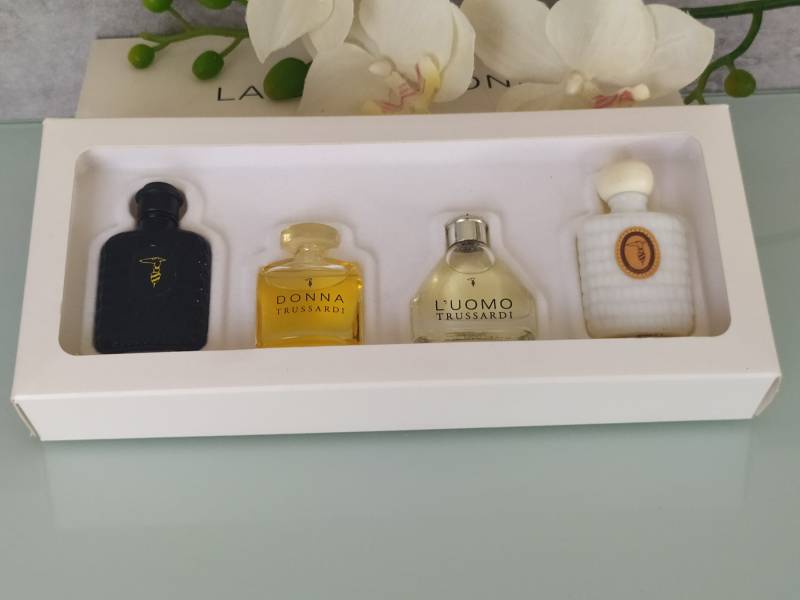 Trussardi Collection Für Sie Und Ihn Set 4 Miniatur Trussardi Collection Für Sie Und Ihn Set 4 Miniatur von Etsy - VintageItalienstyle