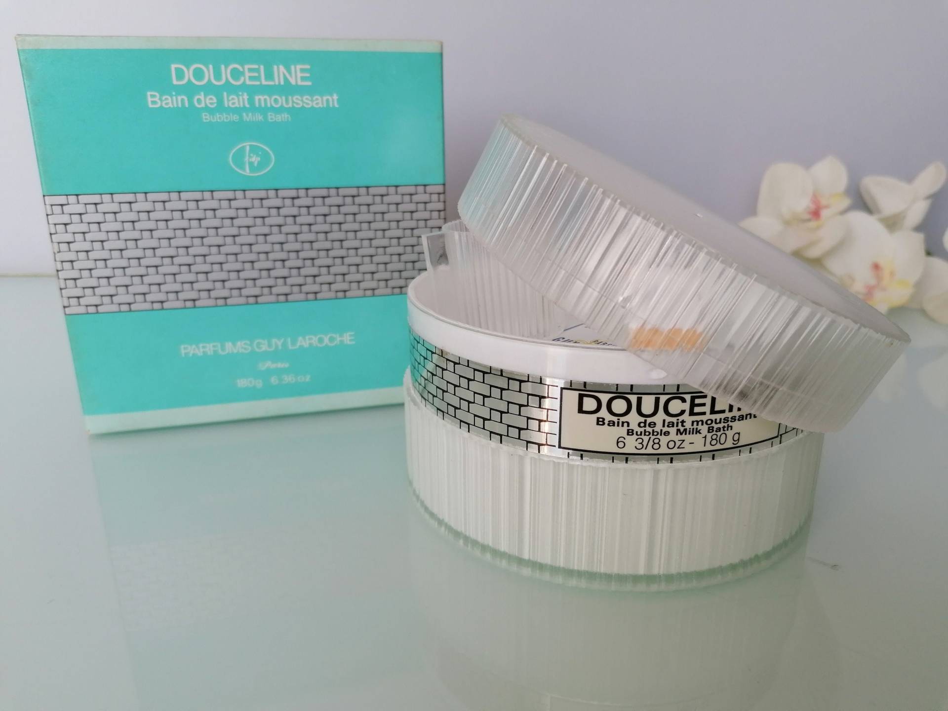 Vintage, Guy Laroche, Douceline Schaummilchbad, 180G/6, 36 Oz, Versiegelt, Selten, Parfümiertes Milchbadpulver Vintage, Guy Laroche, Douceline Schaummilchbad, 180G/6, 36 Oz, Versiegelt, Selten, Parfümiertes Milchbadpulver von Etsy - VintageItalienstyle