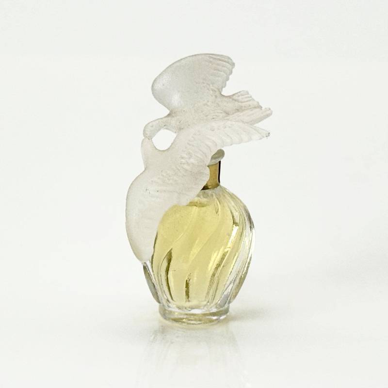 Vintage Miniatur L'air Du Temps Eau De Parfum Flakon Weiß Von Nina Ricci Ca. 2, 5 Ml von Etsy - VintageMiniatureDE