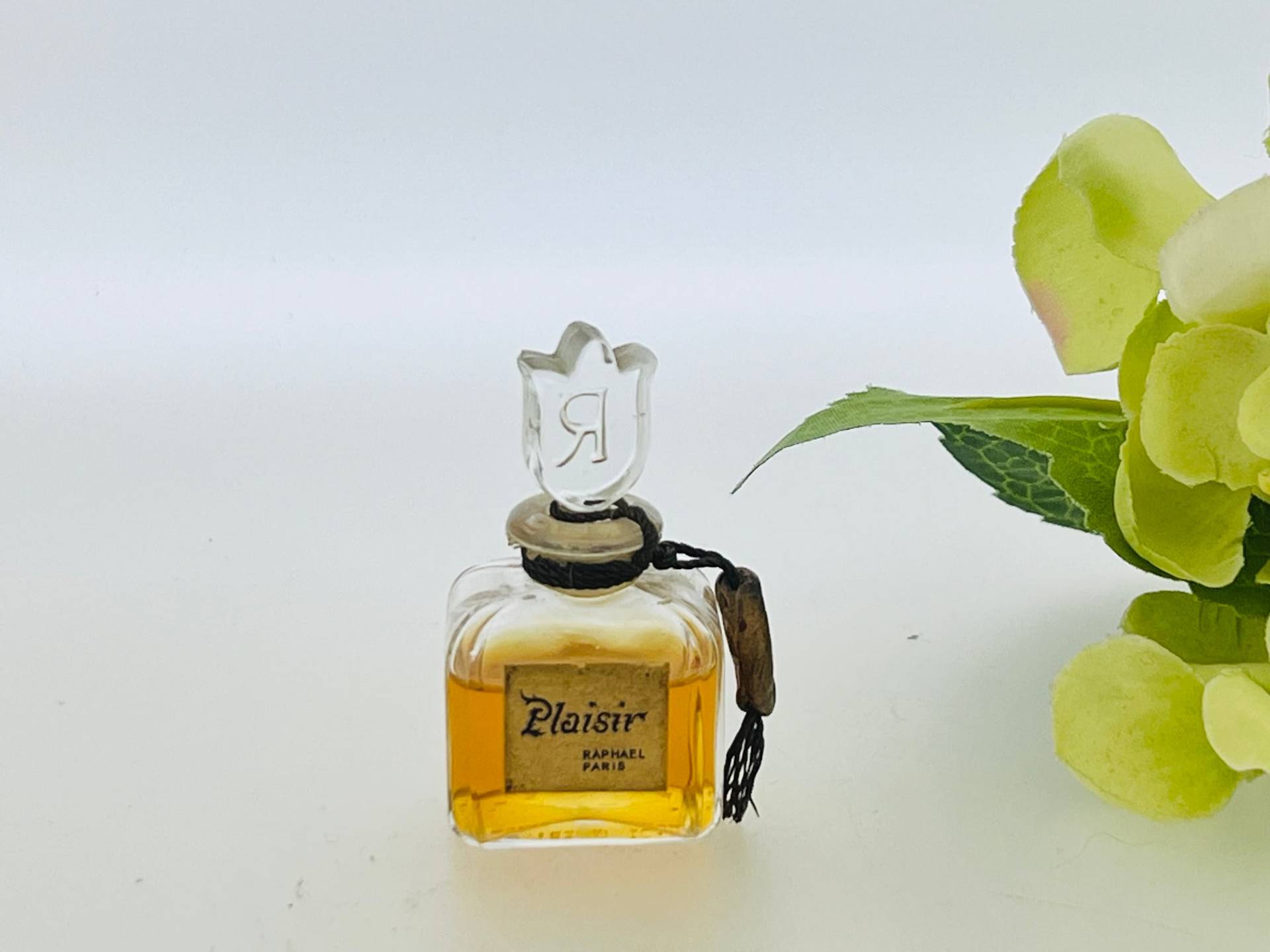Antiq Plaisir Raphael Paris 1956 Parfum 5 Ml von Etsy - VintagePerfumeShop