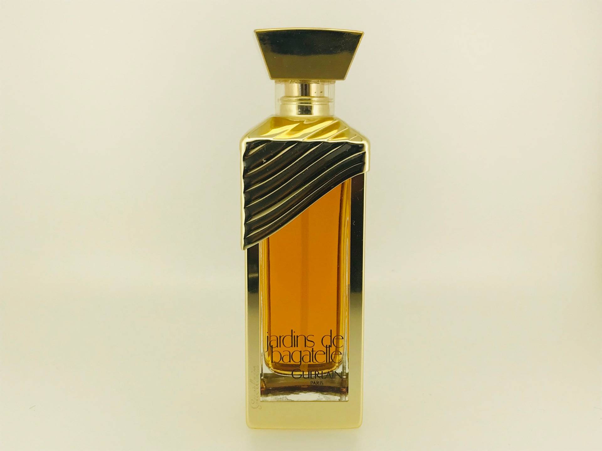 Seltene Jardins De Bagatelle Guerlain 1993 Eau De Parfum 50 Ml Seltene Jardins De Bagatelle Guerlain 1993 Eau De Parfum 50 Ml von Etsy - VintagePerfumeShop