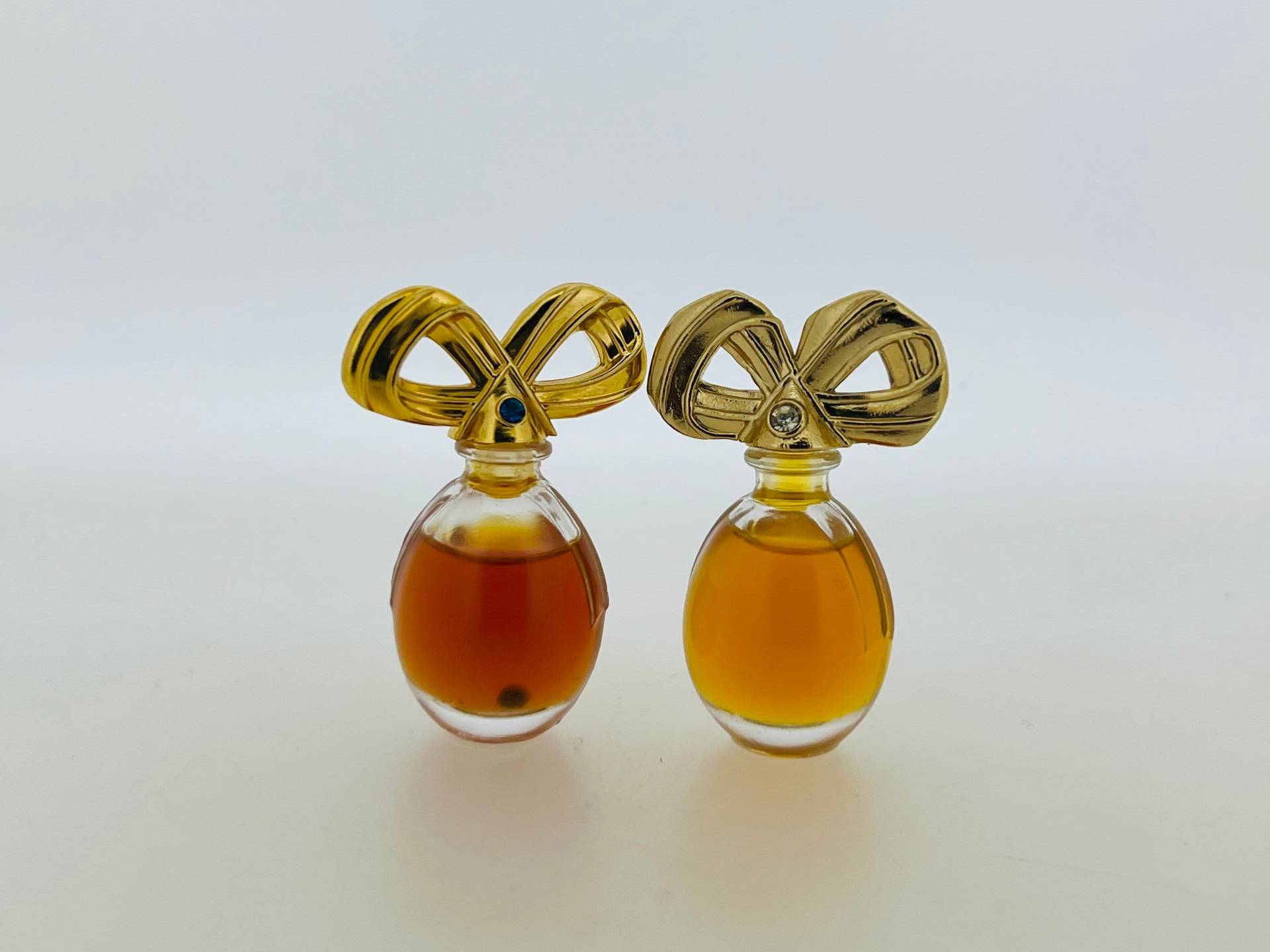 Set 2 Miniatur Weiße Diamanten, Diamanten Und Saphire, Elizabeth Taylor 1991 Parfum 3, 5 Ml von Etsy - VintagePerfumeShop
