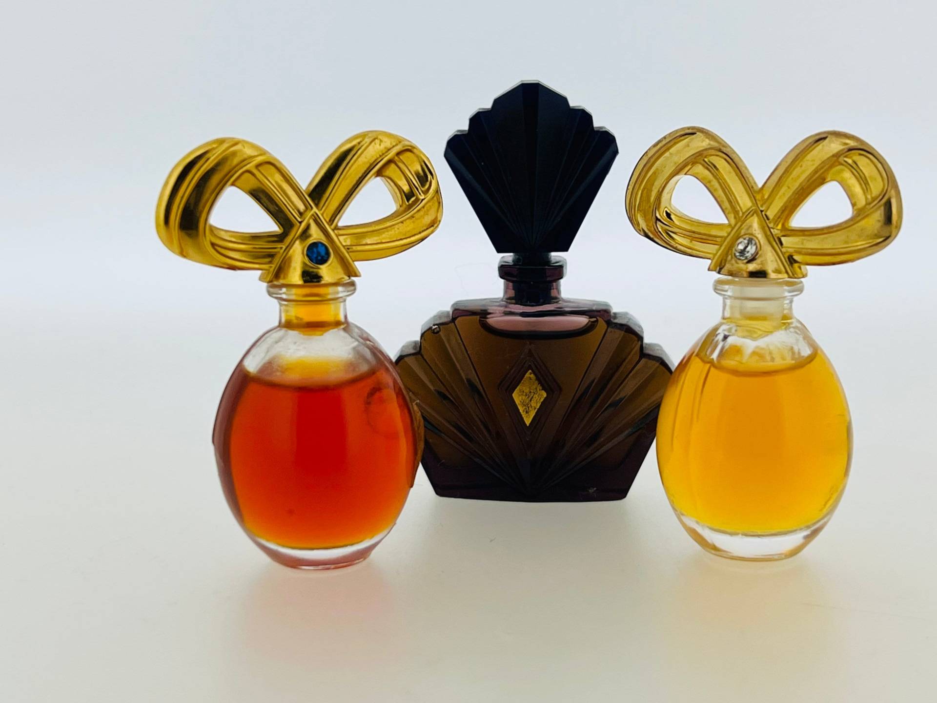 Set 3 Vintage Miniatur Diamanten Und Saphire, Passion, Weiße Elizabeth Taylor Parfum 3, 5 Ml von Etsy - VintagePerfumeShop