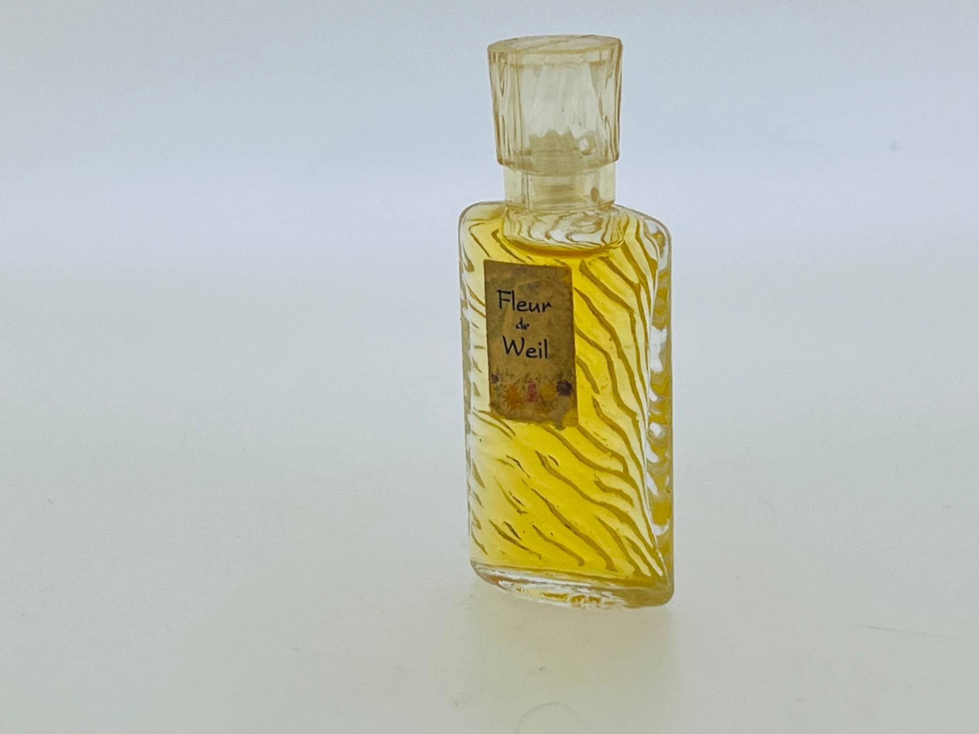 Vintage Miniature Fleur De Weil, Weil 1995 Eau De Toilette 5 Ml Vintage Miniature Fleur De Weil, Weil 1995 Eau De Toilette 5 Ml von Etsy - VintagePerfumeShop