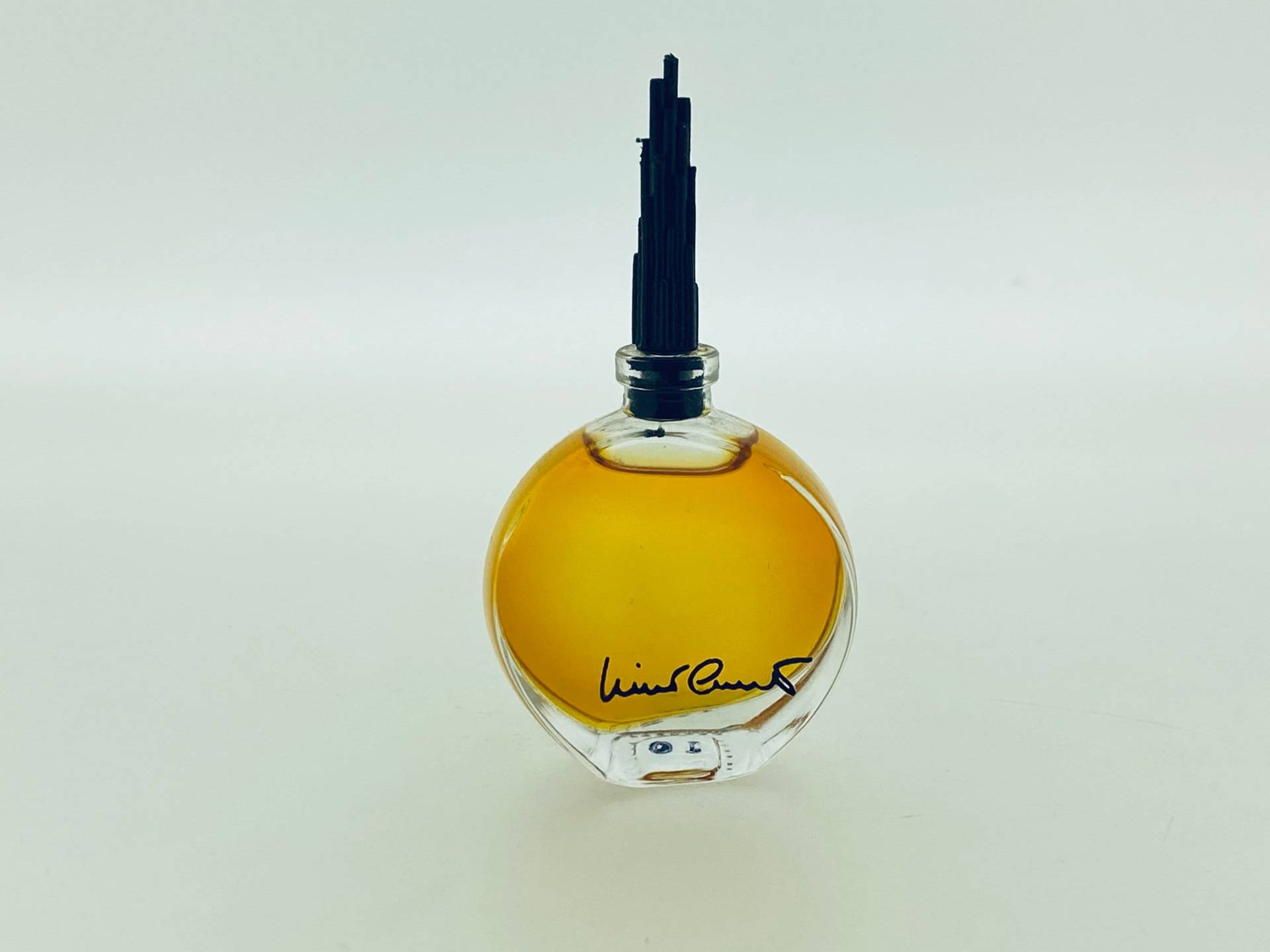 Vintage Nino Cerruti Pour Femme, 1987 Eau De Toilette Miniatur 5 Ml Vintage Nino Cerruti Pour Femme, 1987 Eau De Toilette Miniatur 5 Ml von Etsy - VintagePerfumeShop