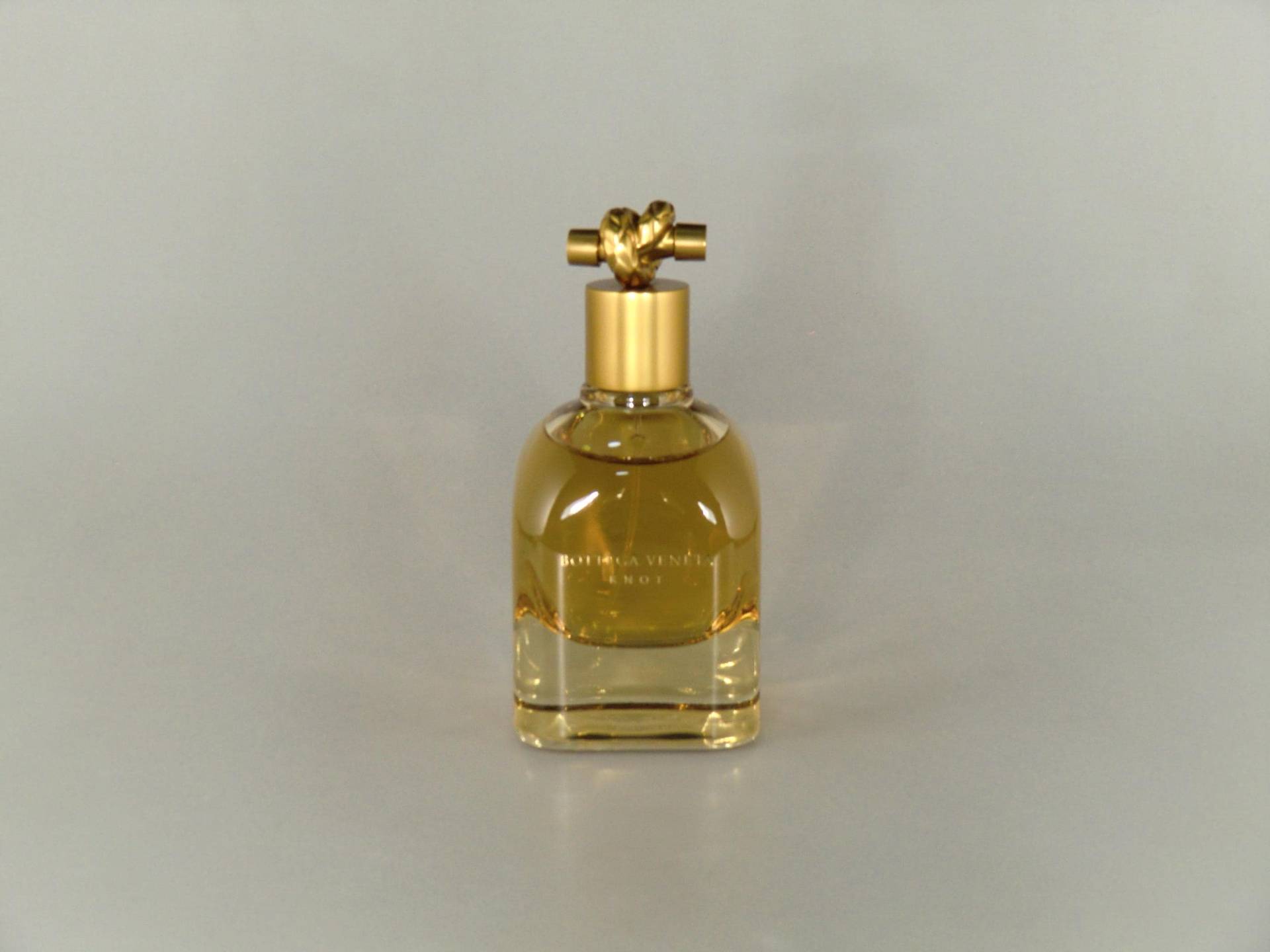 Ausverkauft Seltenes Bottega Veneta Knot Eau De Parfum 2, 5 Fl.oz. /75Ml Ausverkauft Seltenes Bottega Veneta Knot Eau De Parfum 2, 5 Fl.oz. /75Ml von Etsy - VintageRetroEu