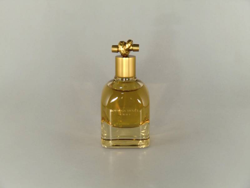 Ausverkauft Seltenes Bottega Veneta Knot Eau De Parfum 2, 5 Fl.oz. /75Ml Ausverkauft Seltenes Bottega Veneta Knot Eau De Parfum 2, 5 Fl.oz. /75Ml von Etsy - VintageRetroEu