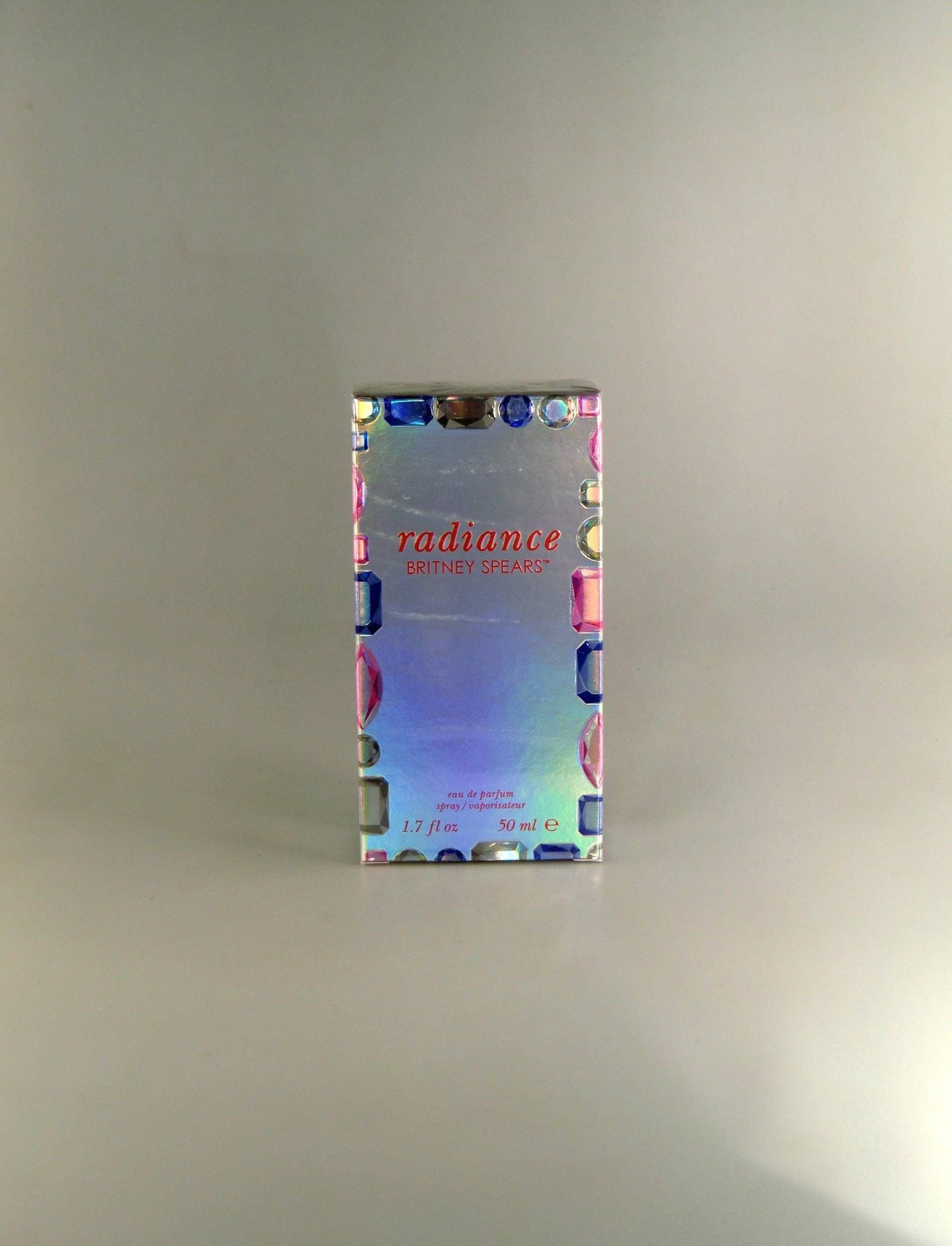 Britney Spears Radiance Eau De Parfum 450 Ml. /50Ml Britney Spears Radiance Eau De Parfum 450 Ml. /50Ml von Etsy - VintageRetroEu