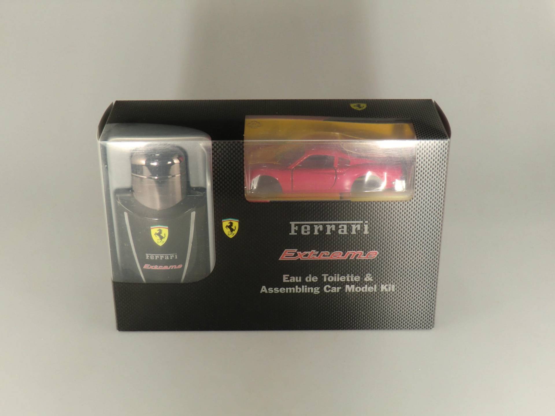 Ferrari Extreme Eau De Toilette 2, 5 Fl.oz./75Ml + Automodellbau Kit Dino 246 Ferrari Extreme Eau De Toilette 2, 5 Fl.oz./75Ml + Automodellbau Kit Dino 246 von Etsy - VintageRetroEu