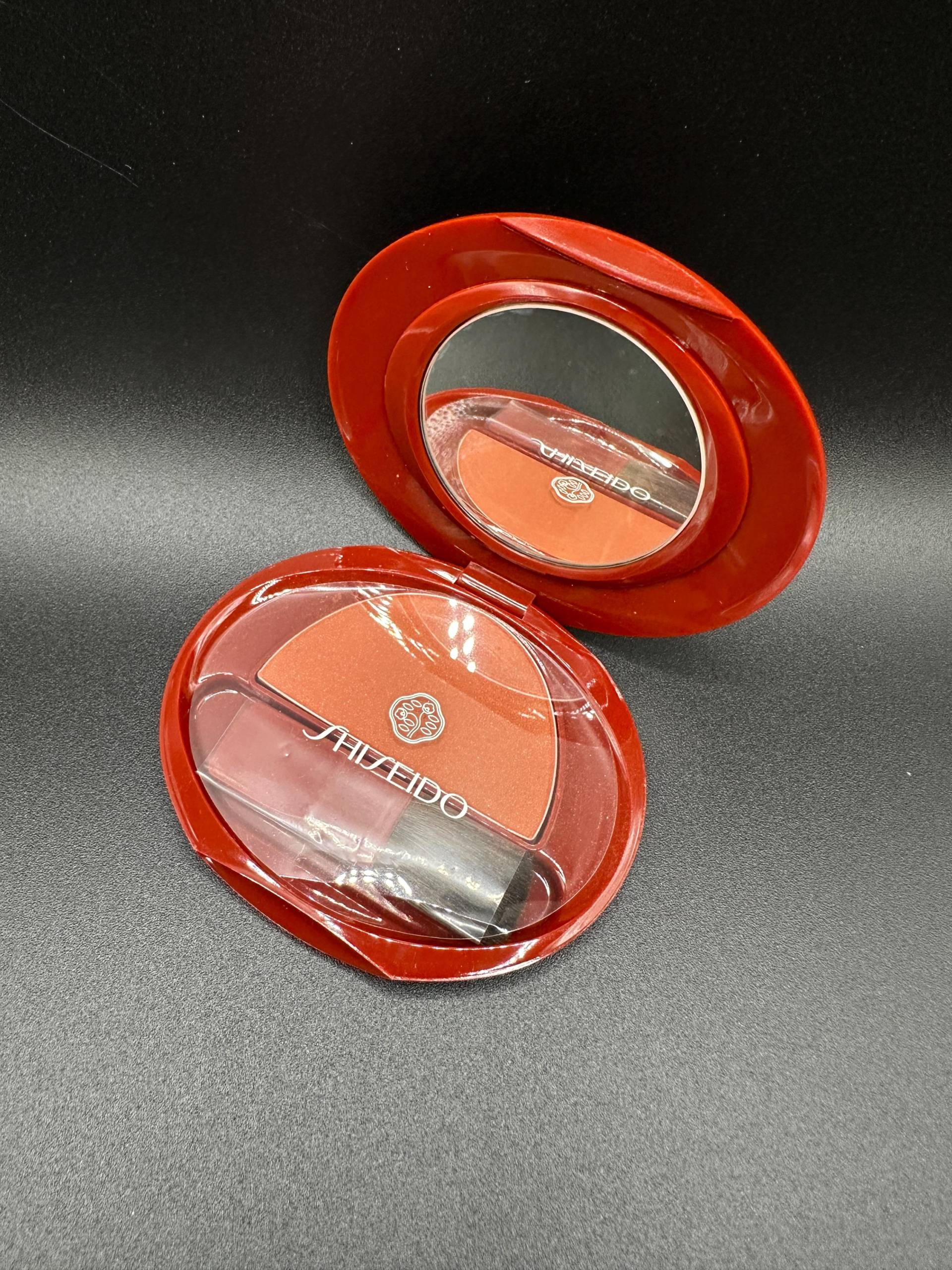 Vintage Shiseido Blusher Puder Rouge Spiegel Etui Mit Bürste F674 Tangerine Tulip, Made in Japan, Cheek Powder von Etsy - VintageStarsParis