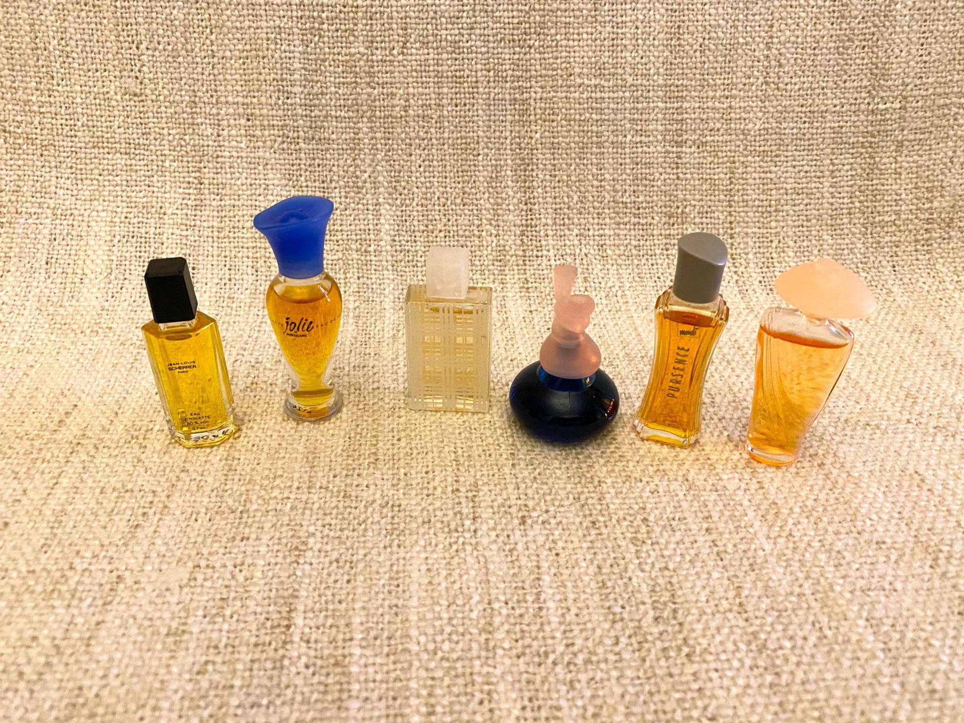 Perfume Bottle Set - 50 Bottles Miniature Jean-Louis Scherrer, Jolie, Bulgari, Pursence, & Other Perfumes Perfume Bottle Set - 50 Bottles Miniature Jean-Louis Scherrer, Jolie, Bulgari, Pursence, & Other Perfumes von Etsy - VintageStyleShopDE