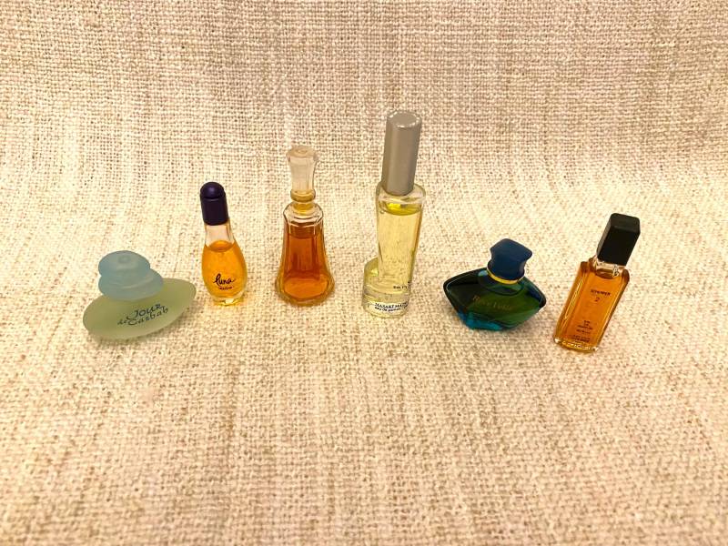 Perfume Bottle Set - 53 Bottles Miniature Jour De Cashbah, Luna, Opalise Private Number, Masaki Matsushima, Reve Voile, Jean Lois Scherrer von Etsy - VintageStyleShopDE