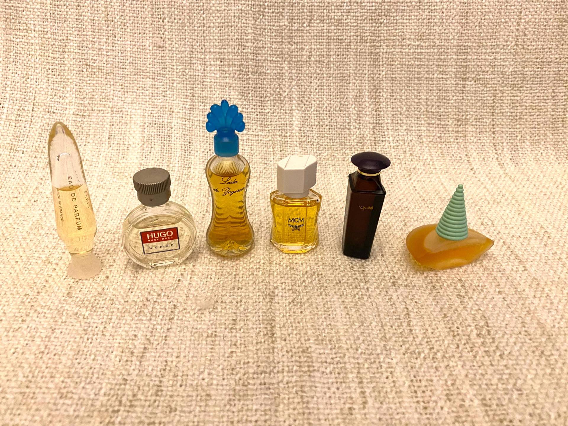 Perfume Bottle Set - 54 Bottles Miniature Hugo Boss Woman, Leida De Zagoras, Mcm, Naj Oleari, Other Perfumes Perfume Bottle Set - 54 Bottles Miniature Hugo Boss Woman, Leida De Zagoras, Mcm, Naj Oleari, Other Perfumes von Etsy - VintageStyleShopDE