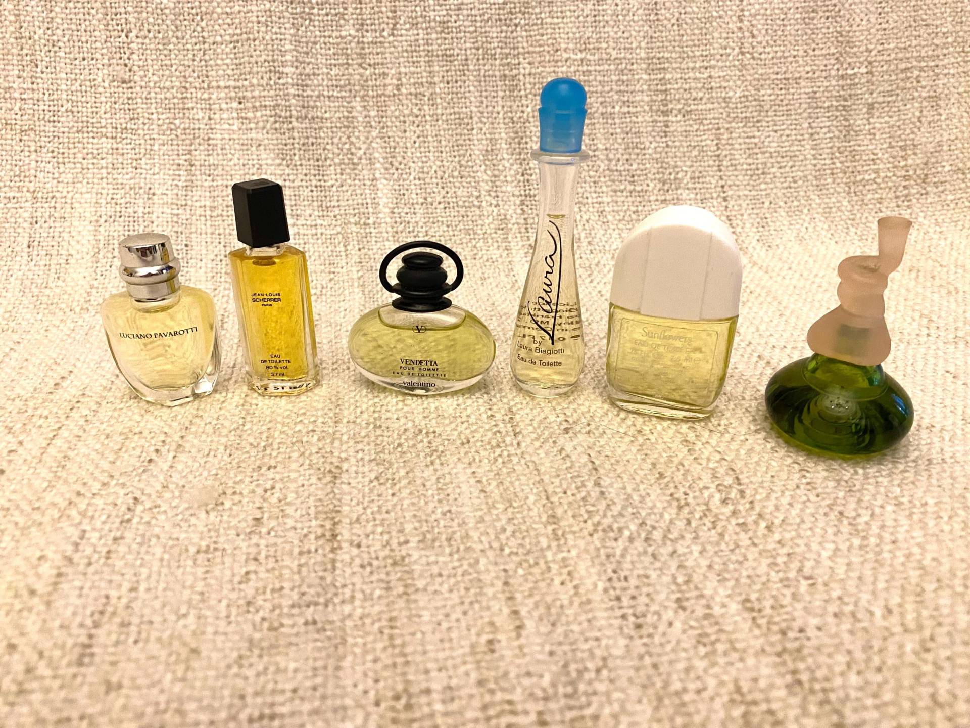 Perfume Bottle Set - 55 Bottles Miniature Luciano Pavarotti, Scheffer, Vendetta Four Home, Laura Biogiotti, Sunflowers, Senorita Perfume Bottle Set - 55 Bottles Miniature Luciano Pavarotti, Scheffer, Vendetta Four Home, Laura Biogiotti, Sunflowers, Senorita von Etsy - VintageStyleShopDE