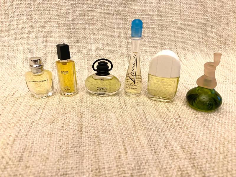 Perfume Bottle Set - 55 Bottles Miniature Luciano Pavarotti, Scheffer, Vendetta Four Home, Laura Biogiotti, Sunflowers, Senorita von Etsy - VintageStyleShopDE