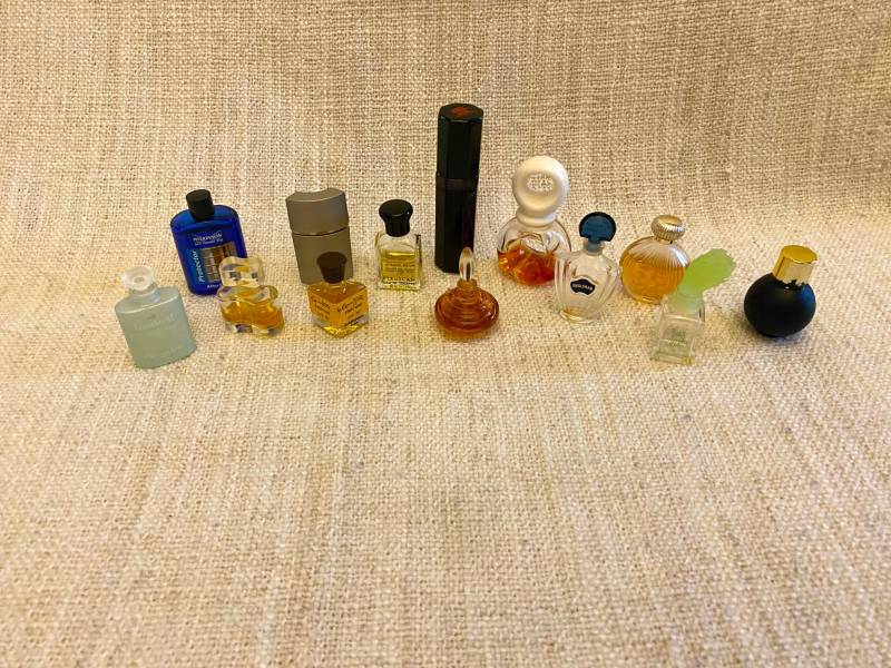 Perfume Bottles Set-42 Empty Bottles Shalimar, Christian Dior, Balmain, & Other Perfumes von Etsy - VintageStyleShopDE