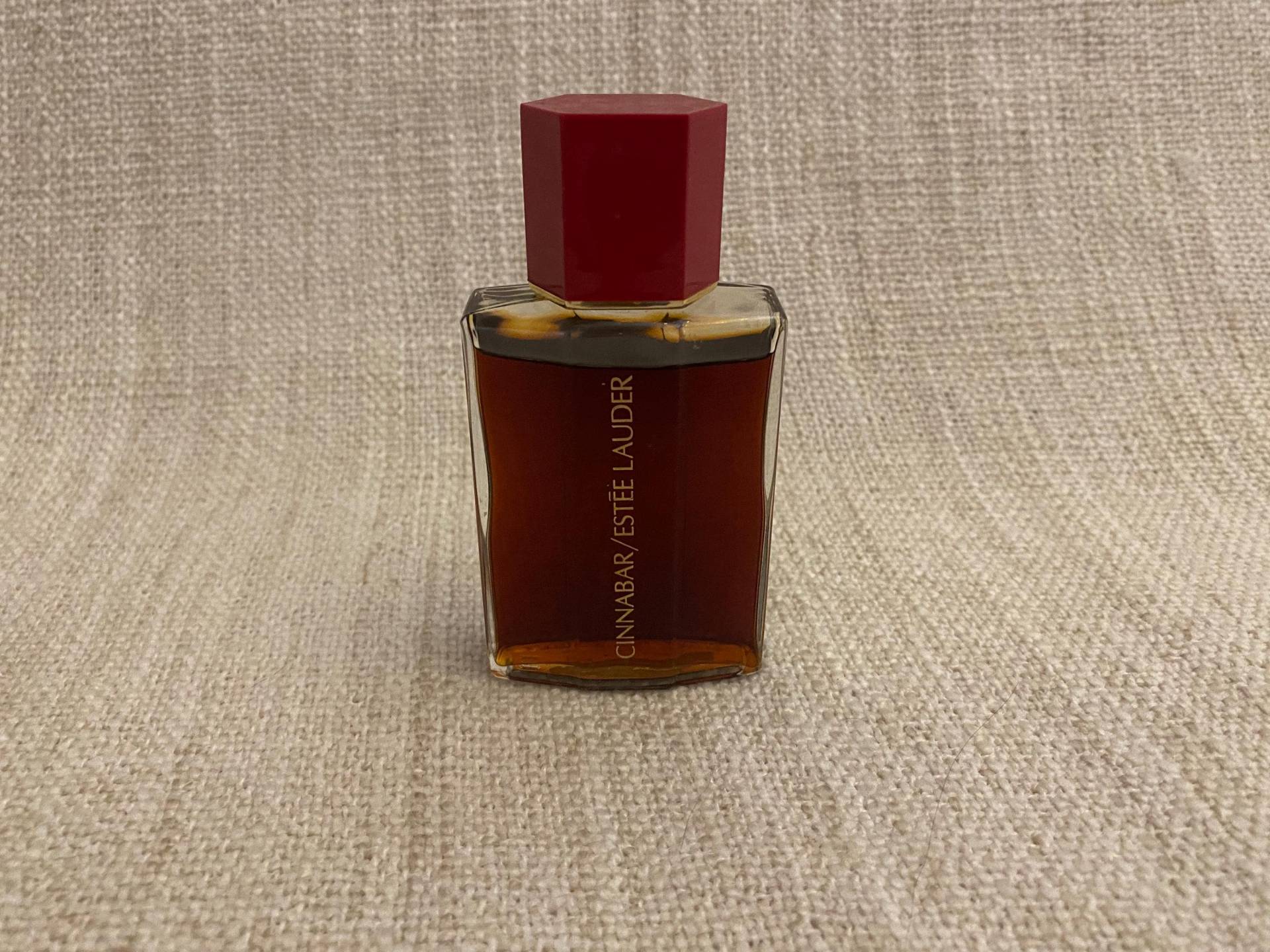 Rare Parfum Estee Lauder Cinnabar Natuaral Spray 60 Ml, Eau De Parfum Rare Parfum Estee Lauder Cinnabar Natuaral Spray 60 Ml, Eau De Parfum von Etsy - VintageStyleShopDE