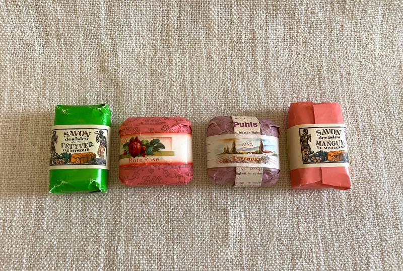 Vintage Perfumery Soap Set | 4 Pieces - Includes Savon Vetyver, Mangue, Puhls Red Rose, & Lavender Set-11 von Etsy - VintageStyleShopDE