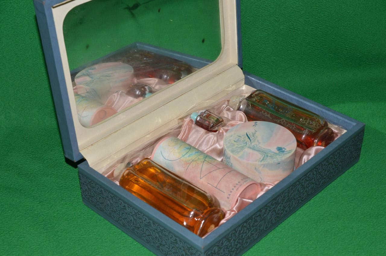 Vintage Set Parfums Barbara Gould Skylark Нью-Йорк, 1940-Е von Etsy - VintageVernisage