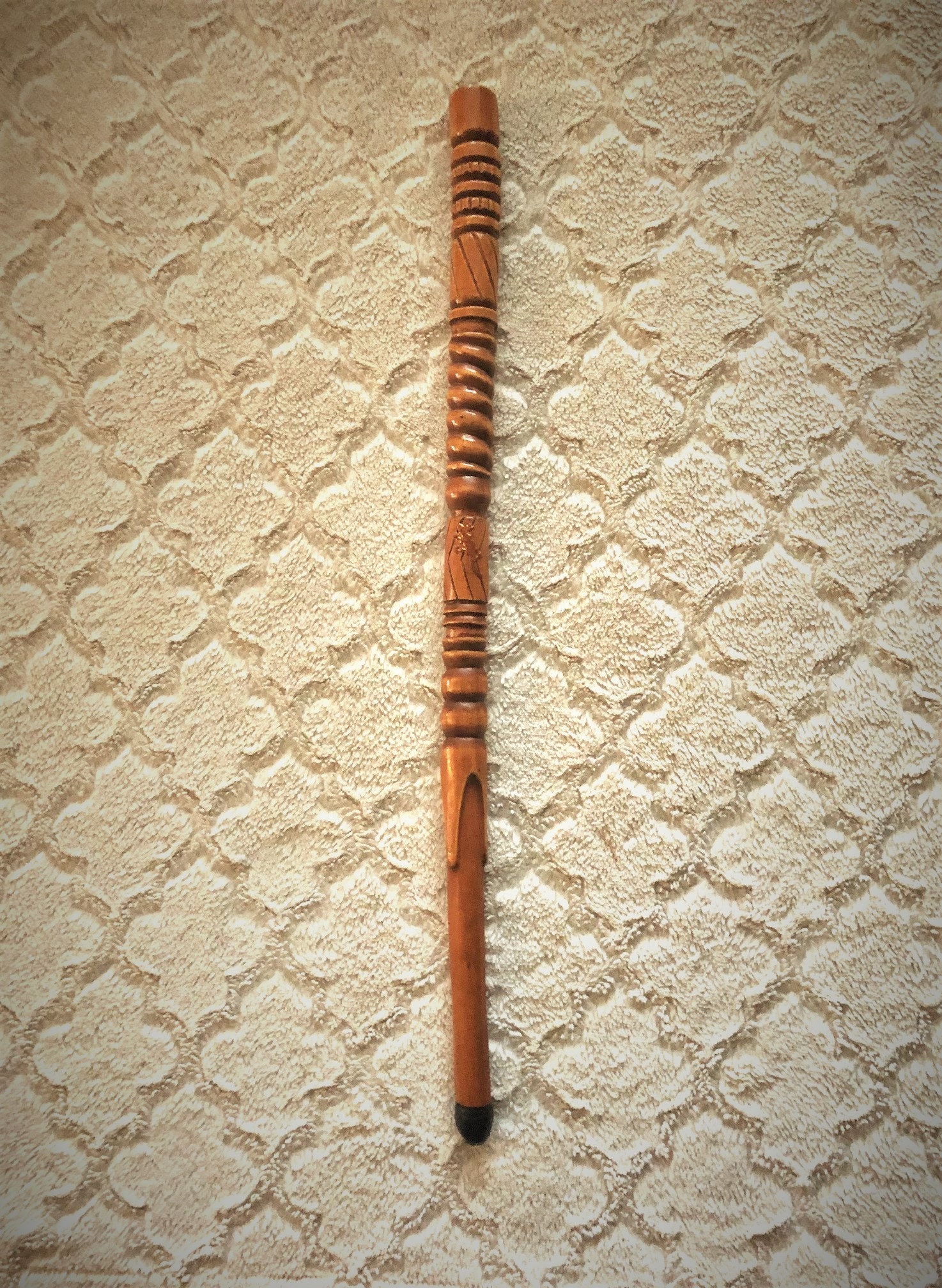 Vintage Cane. Handgeschnitzter Stock/ Gehstock Vintage Cane. Handgeschnitzter Stock/ Gehstock von Etsy - WHATADEALVINTAGE