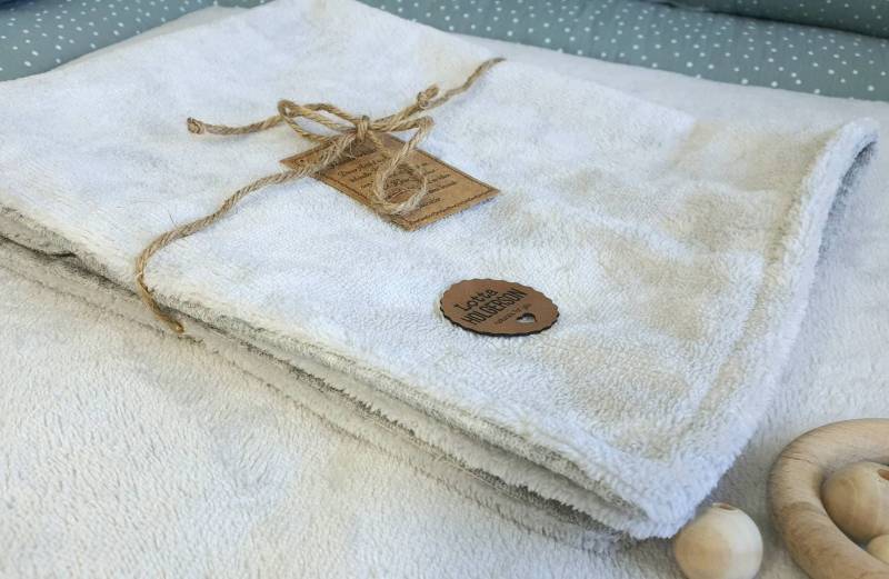 Wasserdichte Superflauschige Wickelunterlage - Baby Windel Unterlage Reise, Wechselunterlage Bamboo Frotee Hellgrau von Etsy - WaffelLiebe