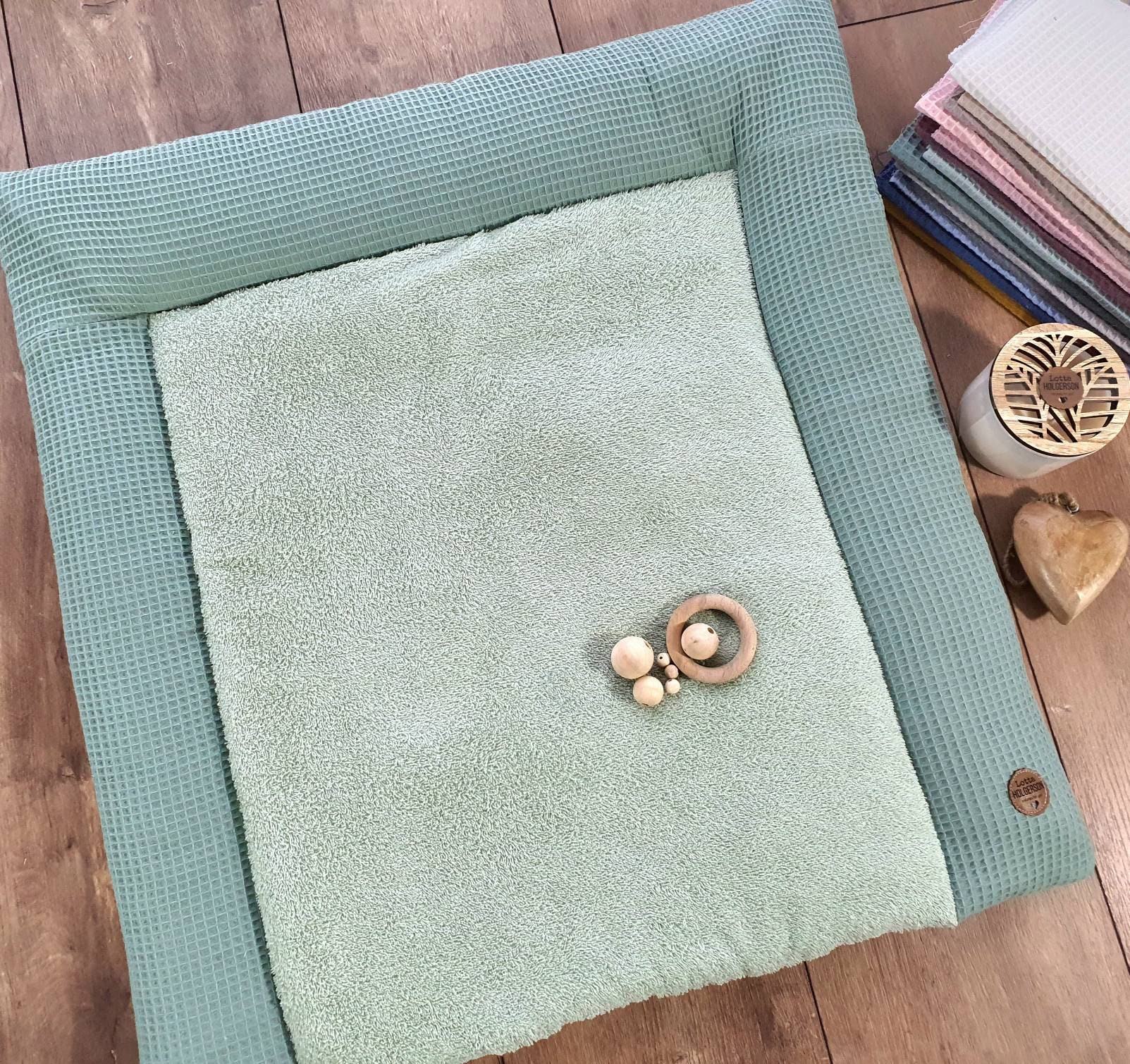 Wickelauflage Wickeltischauflage Wickelunterlage Waffelpique Petrol Frottee Dustymint Wickelauflage Wickeltischauflage Wickelunterlage Waffelpique Petrol Frottee Dustymint von Etsy - WaffelLiebe