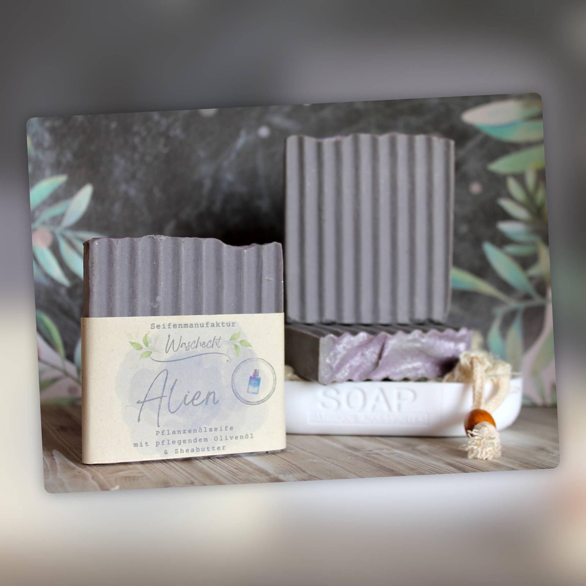 100G, Hand - & Körperseife „Alien", Handgefertigte Naturseife Aus Hochwertigen Pflanzenölen 100G, Hand - & Körperseife „Alien", Handgefertigte Naturseife Aus Hochwertigen Pflanzenölen von Etsy - WaschechtSeifen