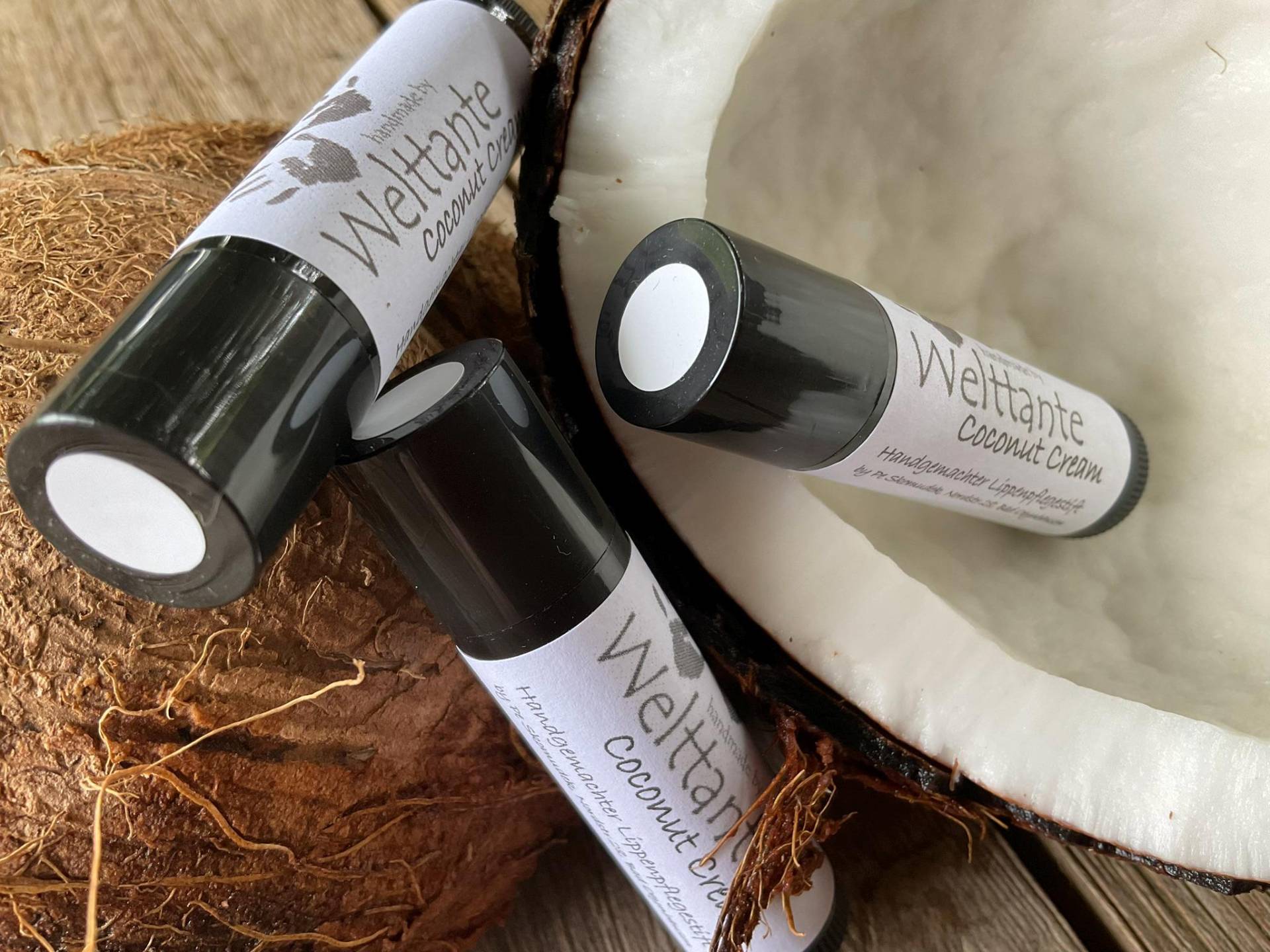 Lippenpflegestift Coconut Cream, Lippenpflege, Kokos, Kokosduft, Lippenstift, Schimmer, Pflegestift, Fettstift, Bio, Natur Lippenpflegestift Coconut Cream, Lippenpflege, Kokos, Kokosduft, Lippenstift, Schimmer, Pflegestift, Fettstift, Bio, Natur von Etsy - Welttante