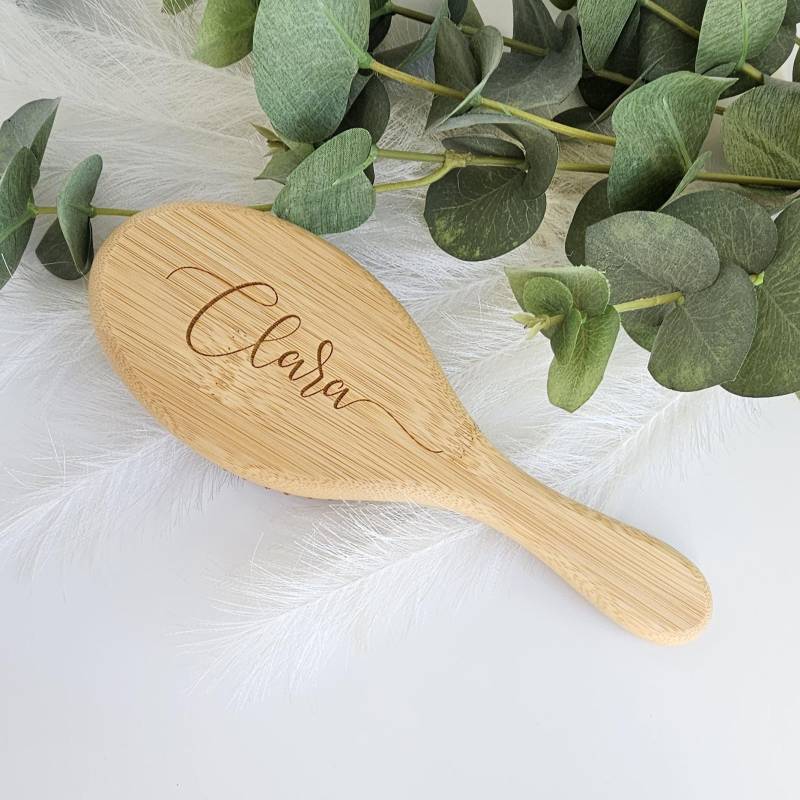Umweltfreundliche Bambus-Haarbürste, Personalisiert Mit Ihrem Namen, Laser Graviert, Tänzerin Freundin Mutter, Teenager-Mädchen, Weihnachten von Etsy - WhisperedGifts