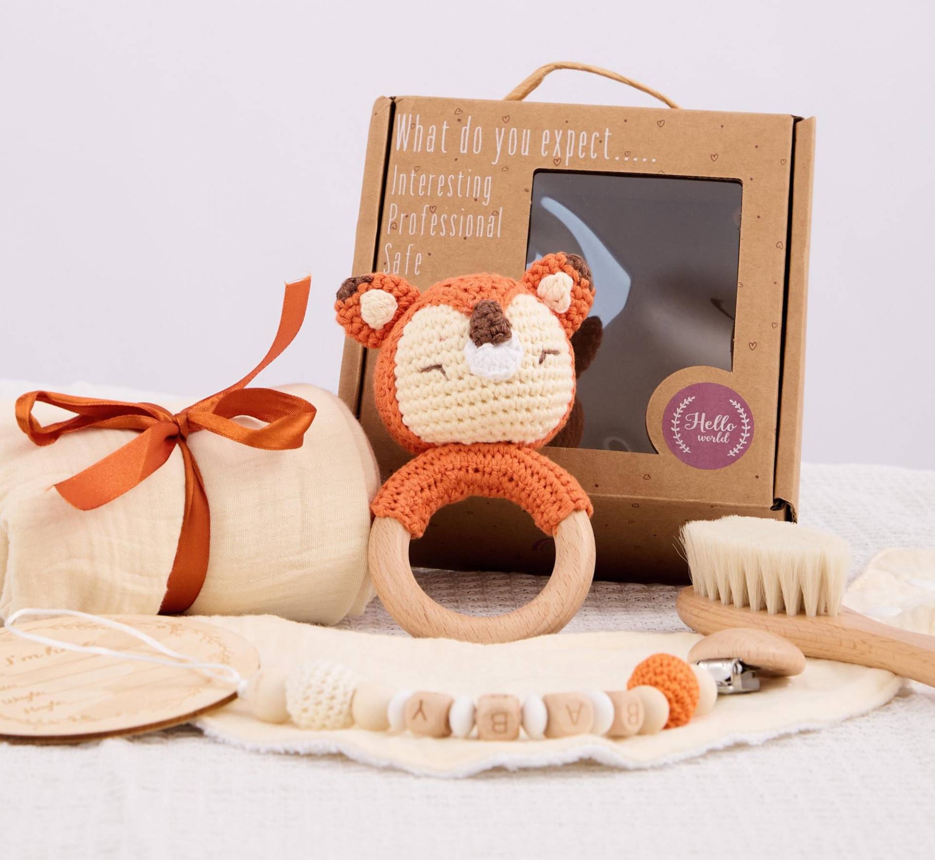 Personalisierte Neugeborene Baby Geschenk-Set, Baby-Dusche-Geschenk, Tier Häkeln Rassel, Decke, Bürste, Schnuller-Clip, Baby-Geschenkkorb Personalisierte Neugeborene Baby Geschenk-Set, Baby-Dusche-Geschenk, Tier Häkeln Rassel, Decke, Bürste, Schnuller-Clip, Baby-Geschenkkorb von Etsy - WhisperingWindsTea