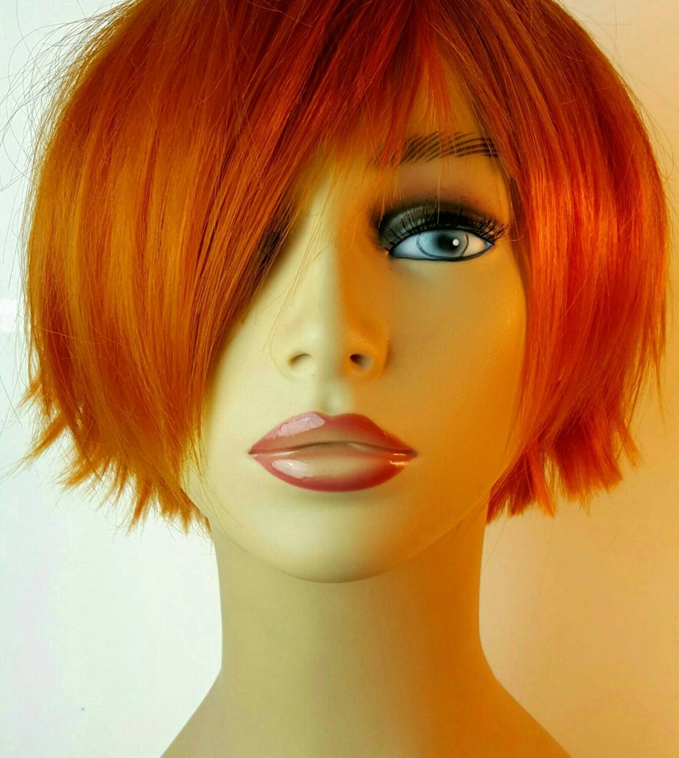 Kurze Orange Perücke, Orange Geschichteter Bob, Kurzer Shoppy Kupfer Abhackiger Bob von Etsy - WigCraving