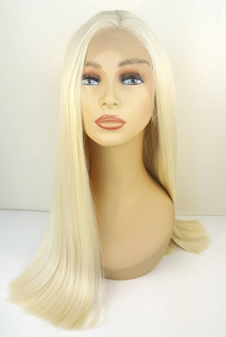 Licht Blonde Lace Front Perücke, Hell Goldene Mehrere Teil Eine Länge, Perücken, 613 von Etsy - WigCraving
