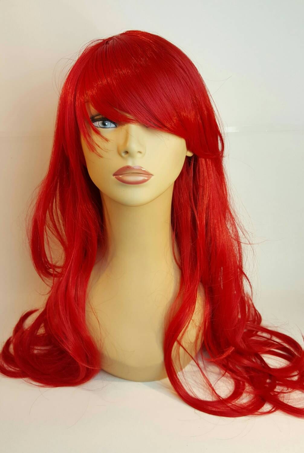 Piosion Efeu, Lange Rote Perücke, Gewellte Perücke Mit Pony, Side Swept Pony von Etsy - WigCraving