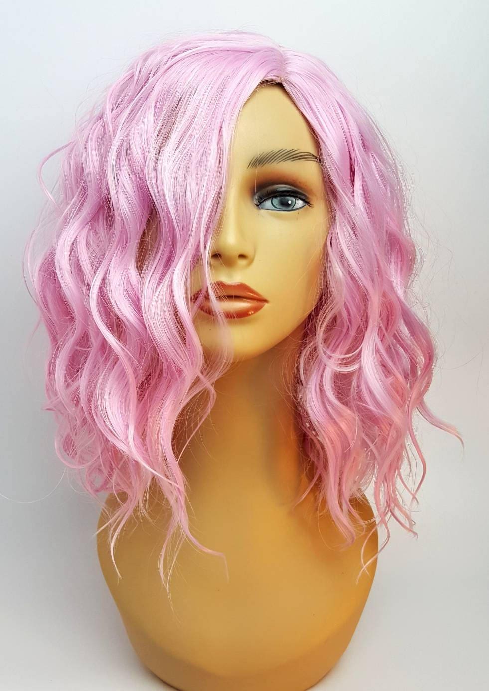 Rosa Wellen Perücke, Gewellte Schulterlange Perücken, Seitenteil, Gewellter Bob von Etsy - WigCraving